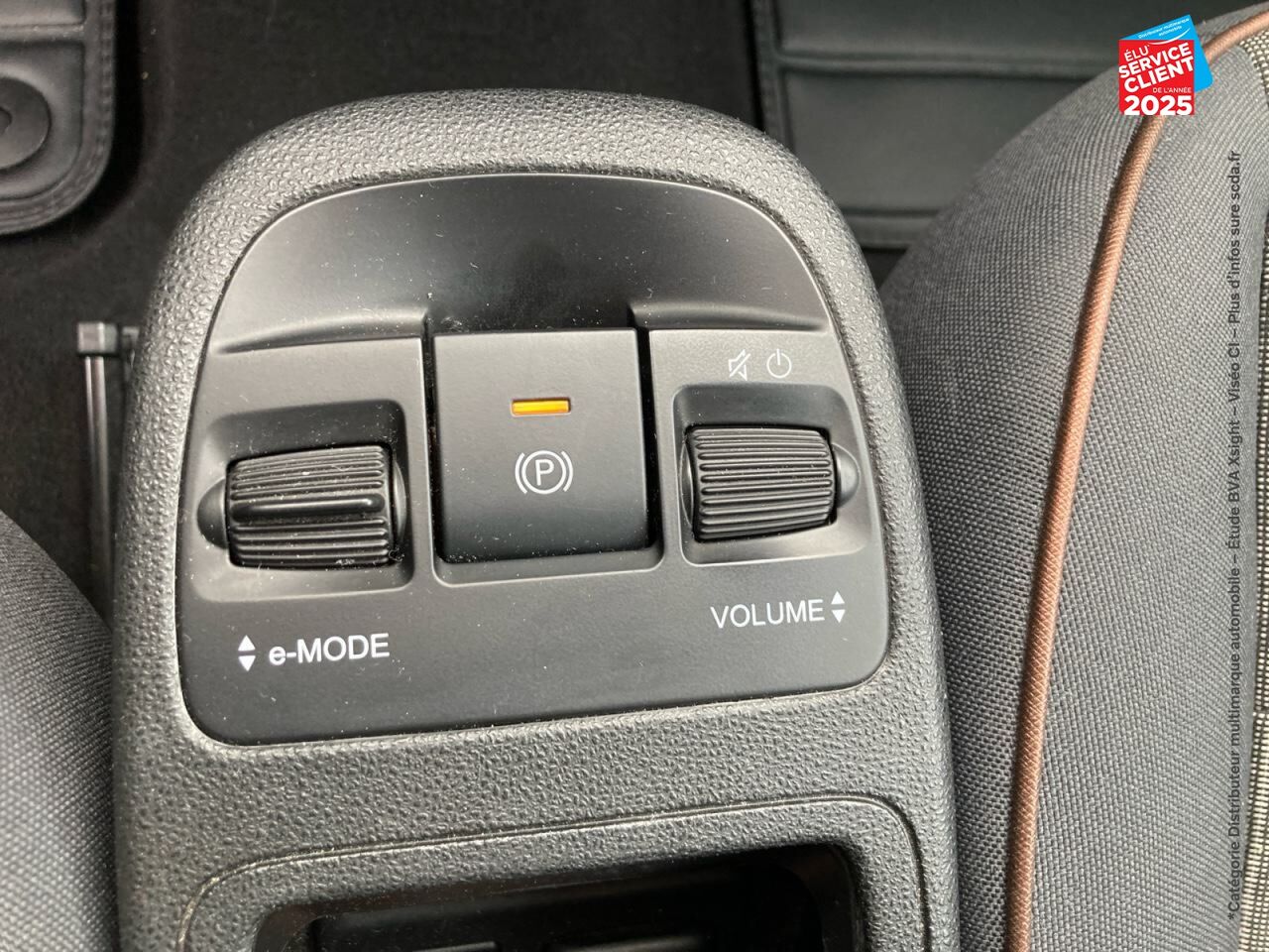 Véhicule d'occasion FIAT 500 E 118CH ICONE chez Fiat Besançon