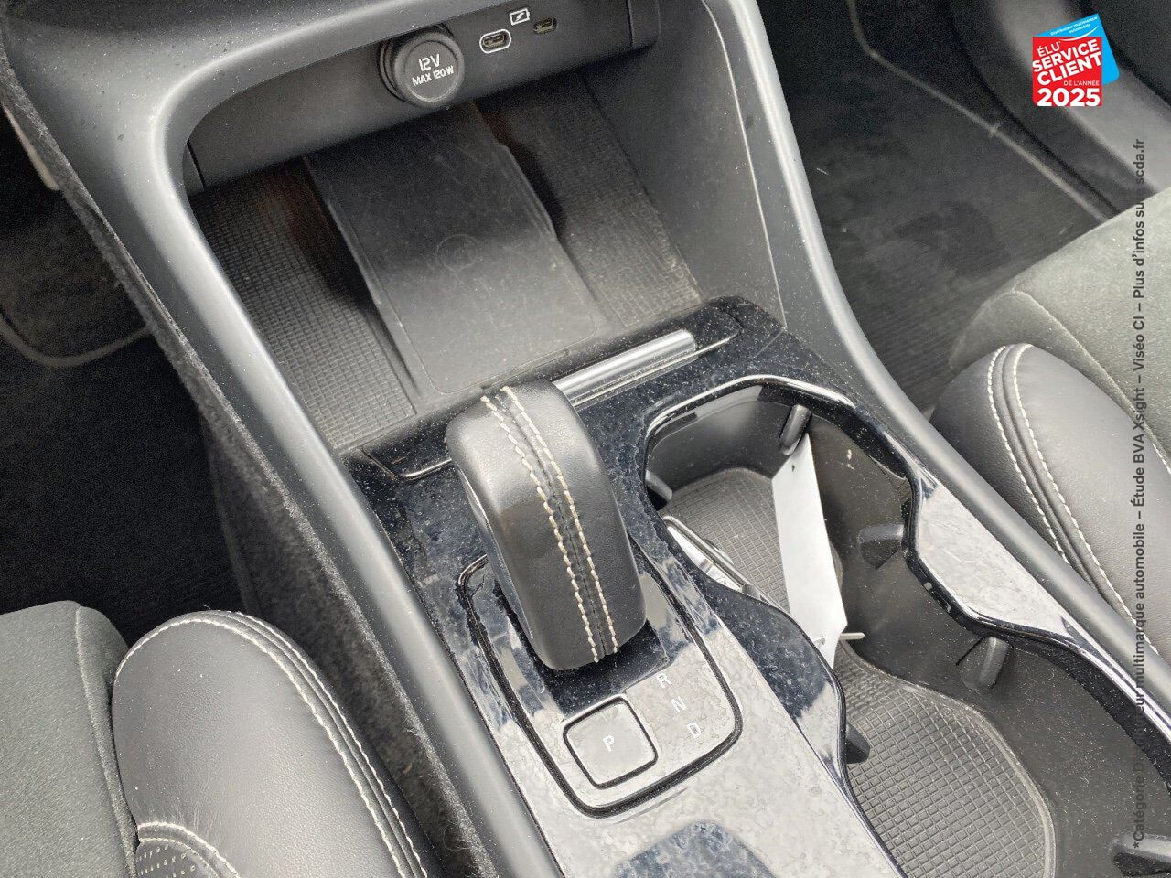 Véhicule d'occasion VOLVO XC40 P8 AWD 408CH R-DESIGN EDT chez BMW Besançon