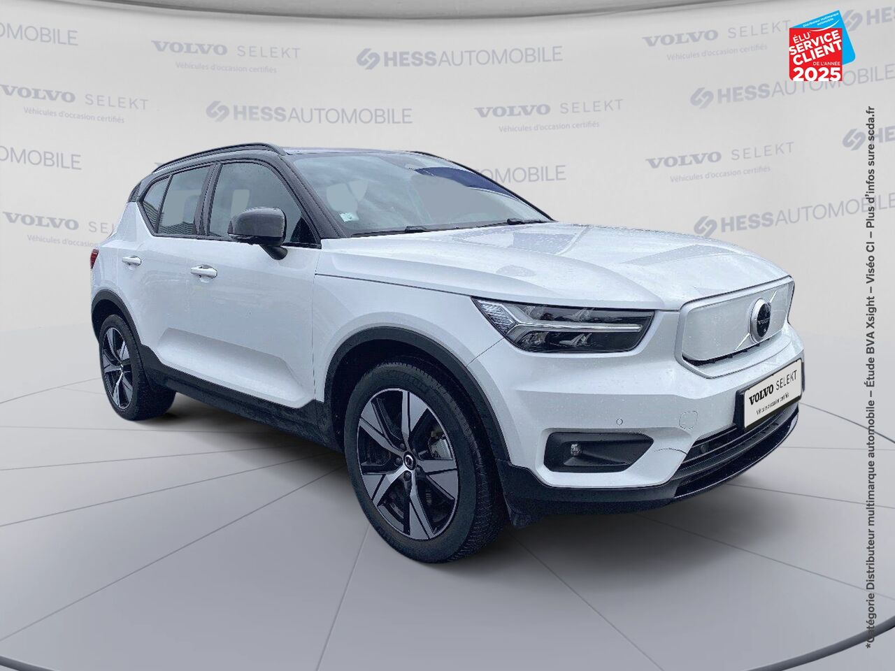 Véhicule d'occasion VOLVO XC40 P8 AWD 408CH R-DESIGN EDT chez BMW Besançon