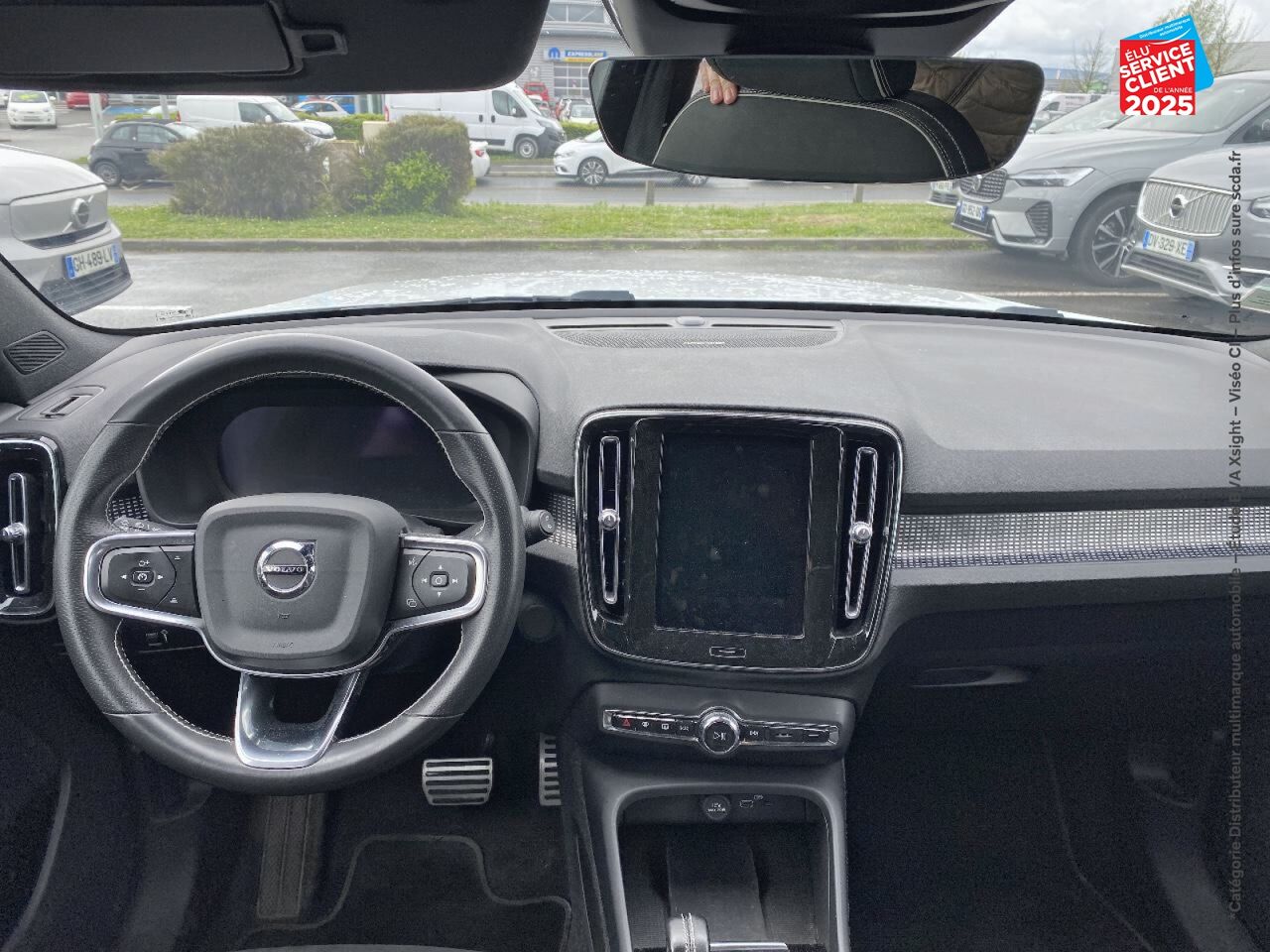 Véhicule d'occasion VOLVO XC40 P8 AWD 408CH R-DESIGN EDT chez BMW Besançon