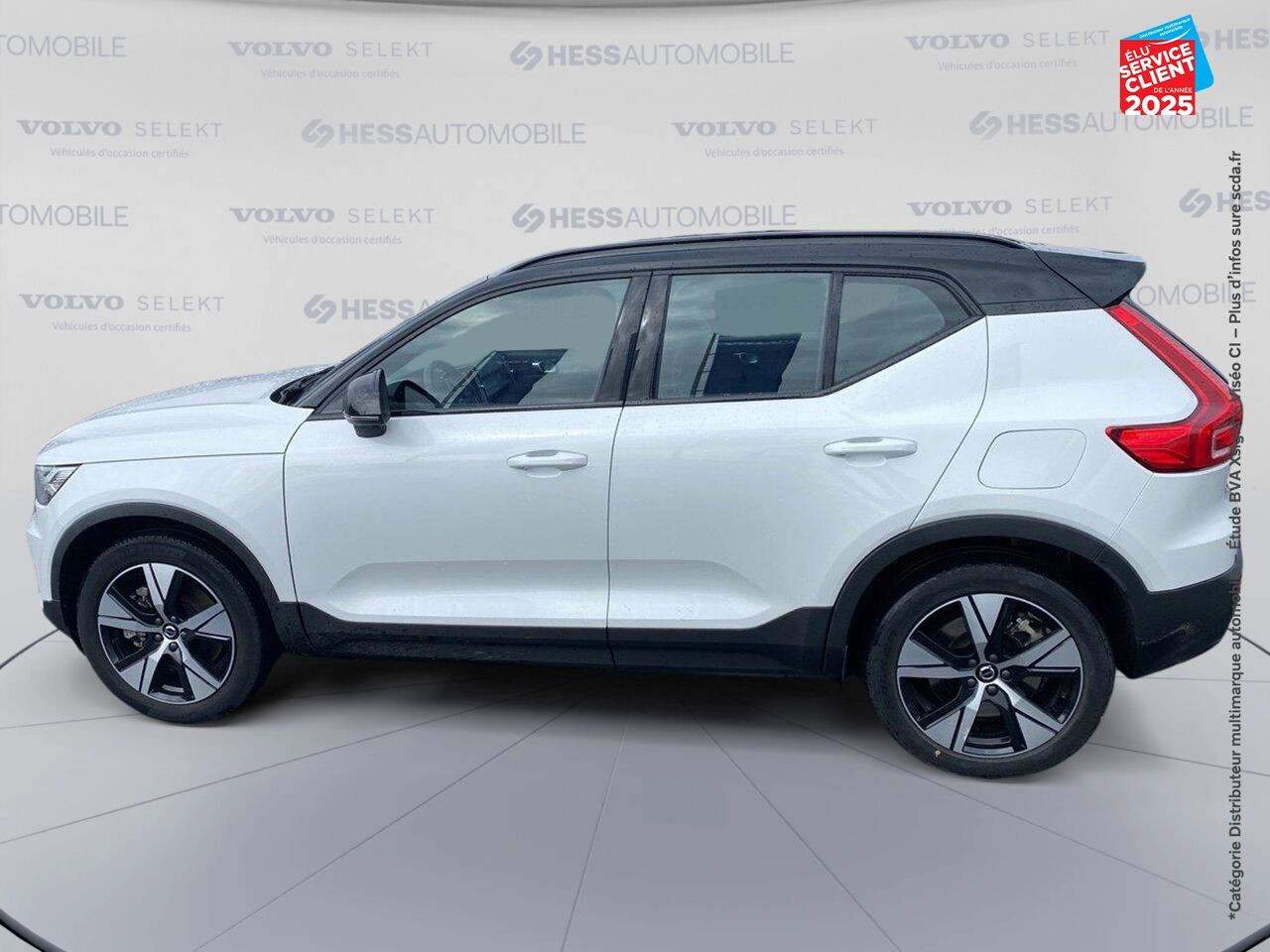 Véhicule d'occasion VOLVO XC40 P8 AWD 408CH R-DESIGN EDT chez BMW Besançon