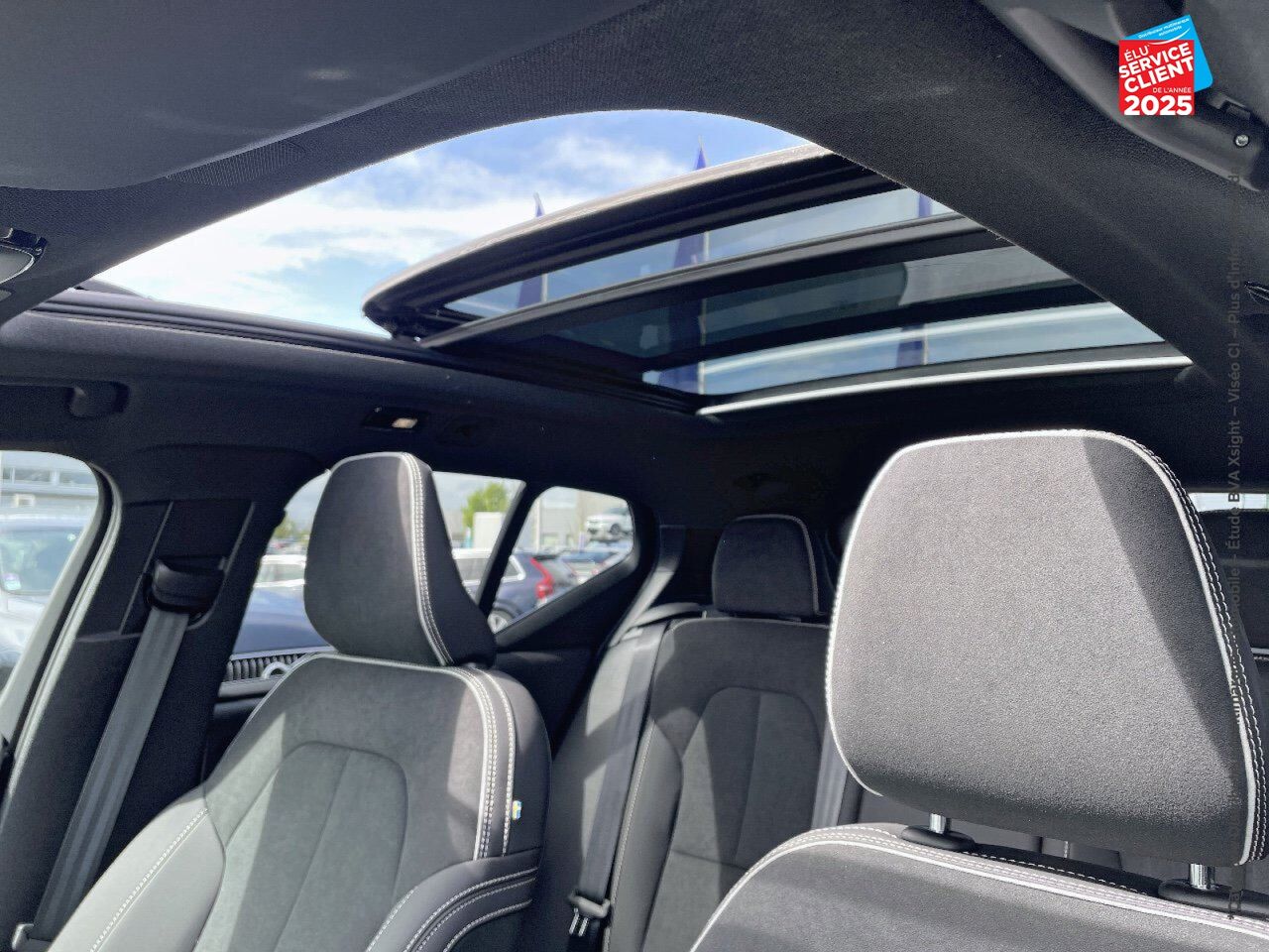 Véhicule d'occasion VOLVO XC40 RECHARGE TWIN 408CH ULTIMATE AWD chez Volvo Chalons
