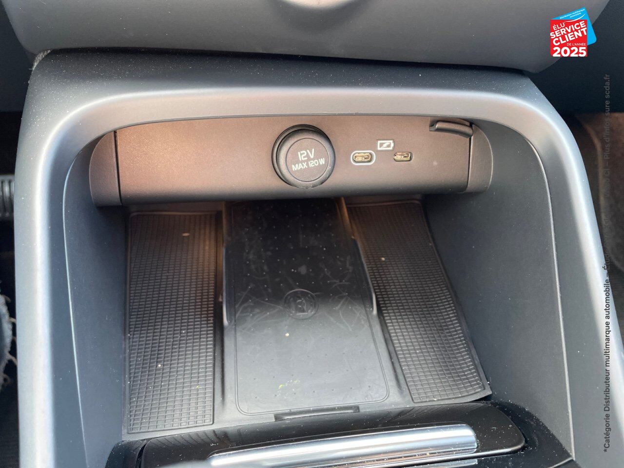 Véhicule d'occasion VOLVO XC40 RECHARGE TWIN 408CH ULTIMATE AWD chez Volvo Chalons