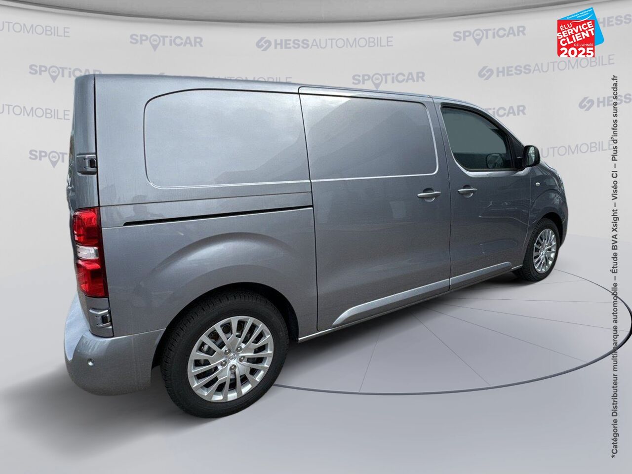 Véhicule d'occasion OPEL VIVARO FG M 100 KW BATTERIE 75 KWH PACK BUSINESS chez HESS Automobile