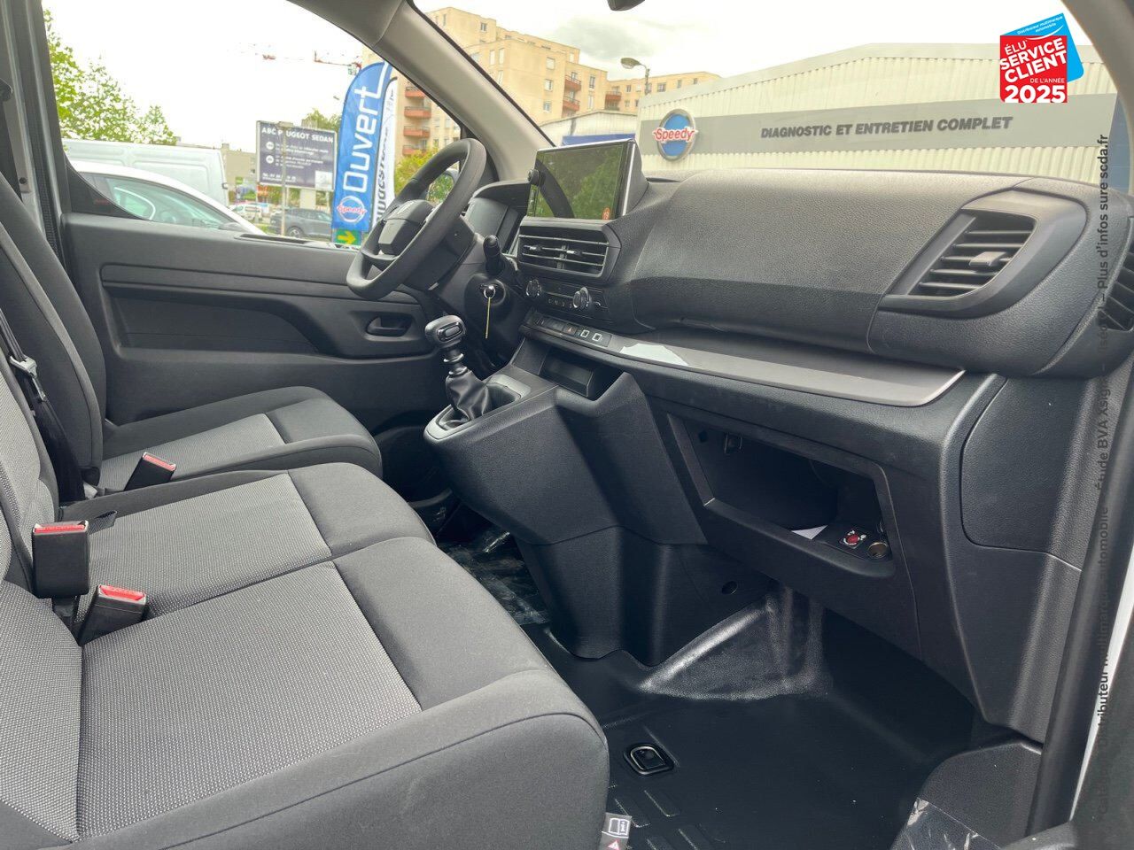 Véhicule d'occasion PEUGEOT EXPERT FG M 2.0 BLUEHDI 145CH chez Renault Saint-Louis