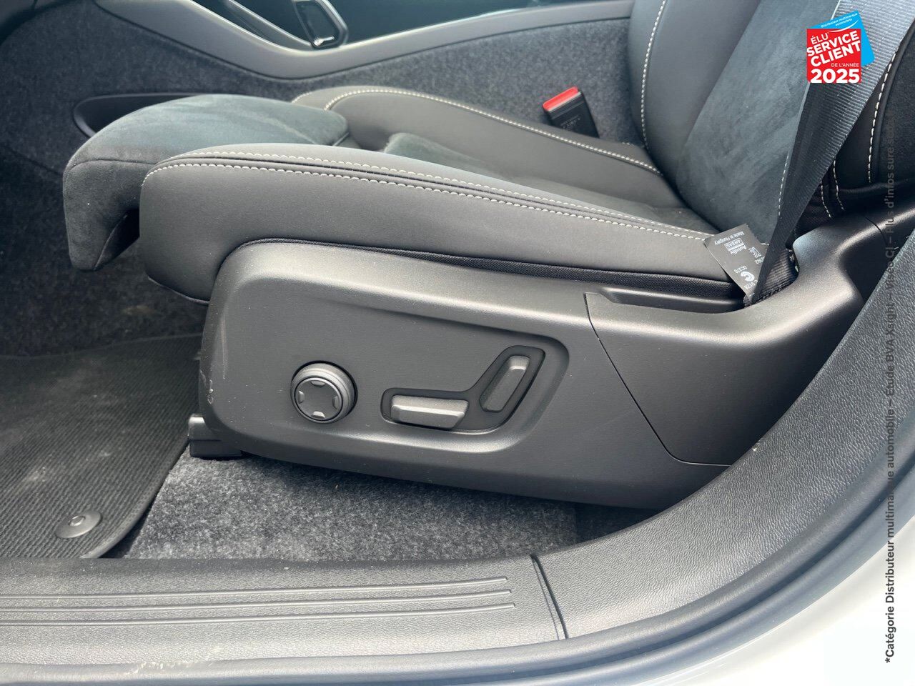 Véhicule d'occasion VOLVO C40 RECHARGE TWIN 408CH ULTIMATE AWD chez Volvo Epernay