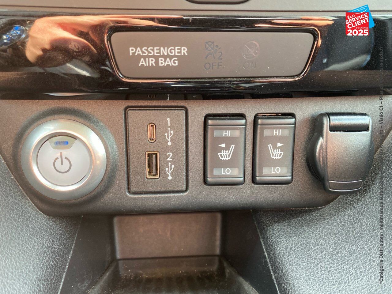 Véhicule d'occasion NISSAN LEAF 150CH 40KWH N-CONNECTA 21.5 chez Renault Saint-Louis