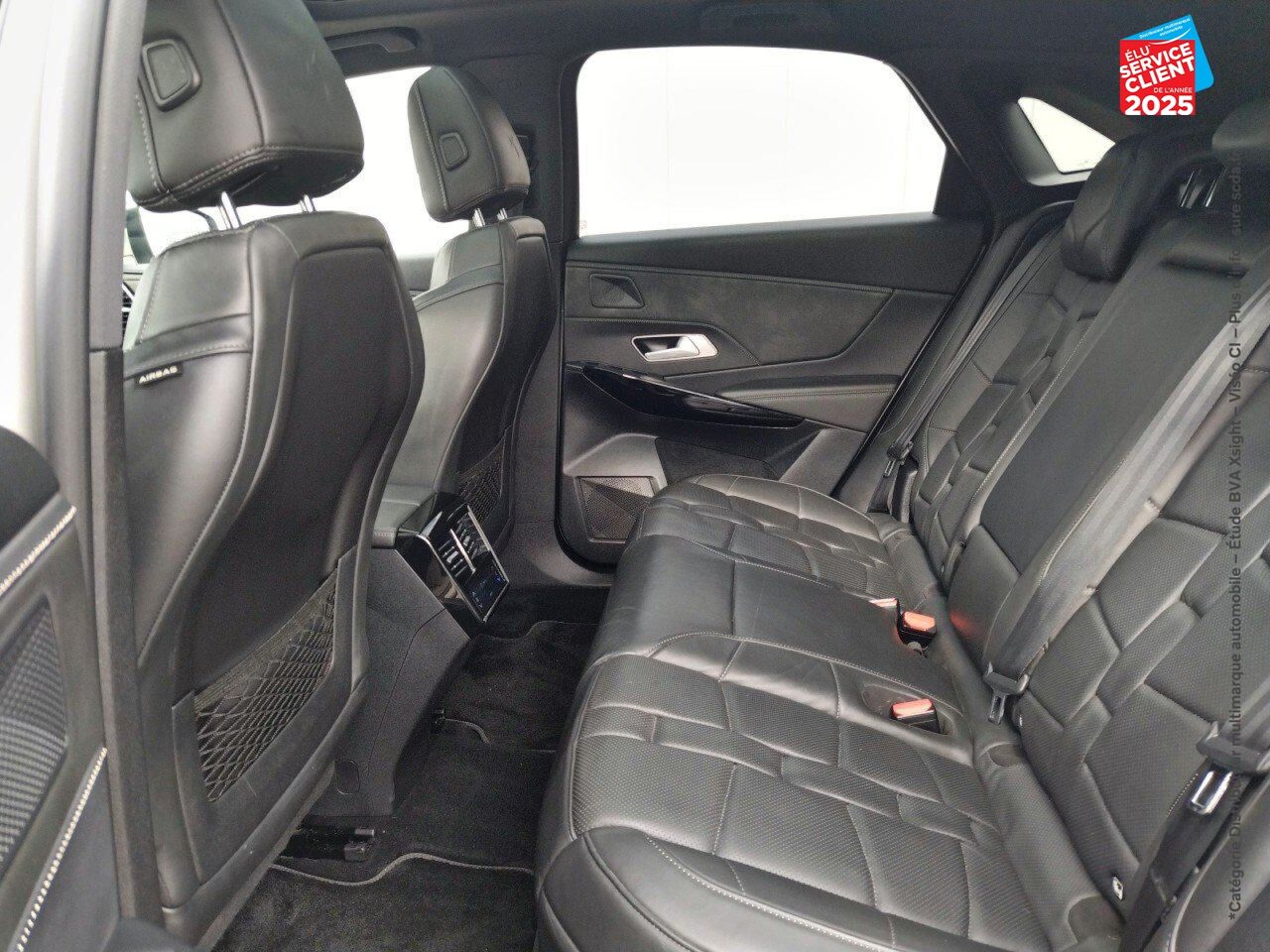 Véhicule d'occasion DS DS 7 CROSSBACK E-TENSE 4X4 300CH GRAND CHIC OPERA TPANO CUIR SIEGE CHAUF CAMERA GPS chez BMW Lons le Saunier