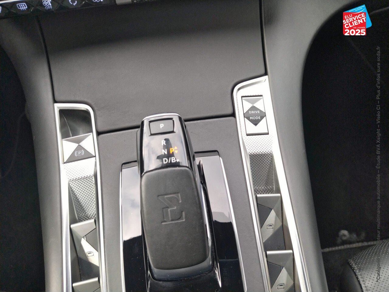 Véhicule d'occasion DS DS 7 CROSSBACK E-TENSE 4X4 300CH GRAND CHIC OPERA TPANO CUIR SIEGE CHAUF CAMERA GPS chez BMW Lons le Saunier