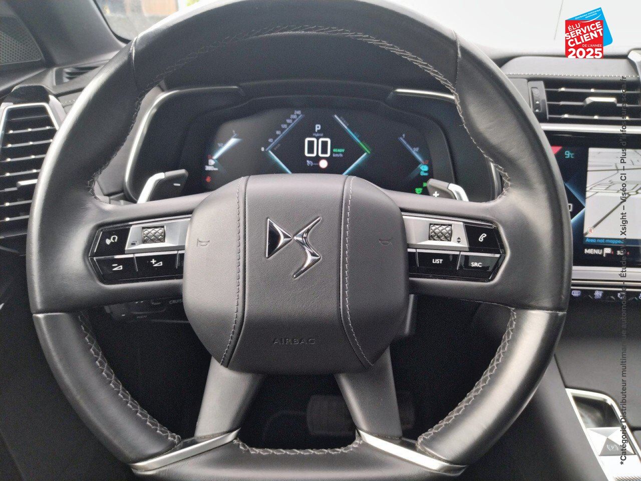 Véhicule d'occasion DS DS 7 CROSSBACK E-TENSE 4X4 300CH GRAND CHIC OPERA TPANO CUIR SIEGE CHAUF CAMERA GPS chez BMW Lons le Saunier