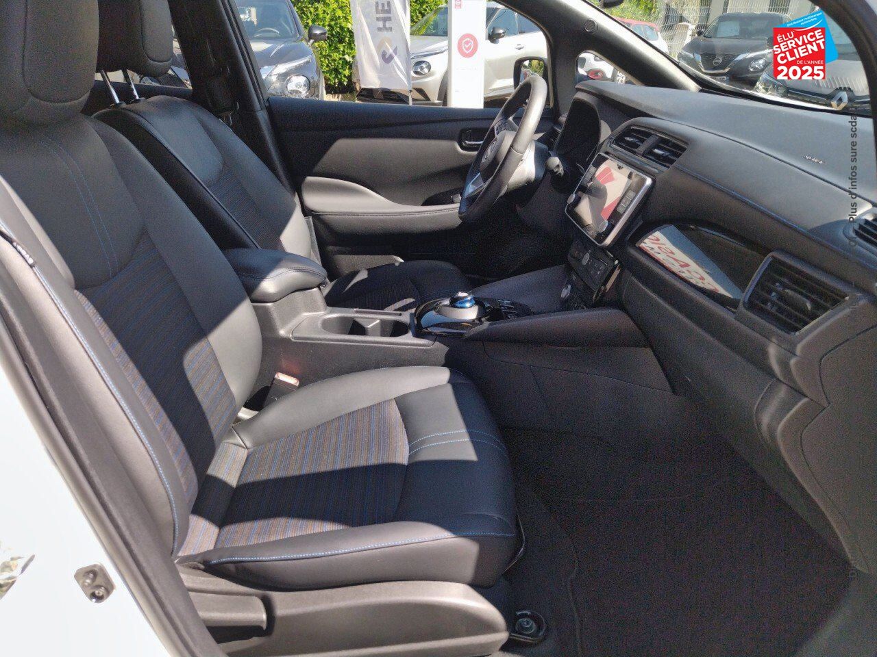 Véhicule d'occasion NISSAN LEAF 150CH 40KWH N-CONNECTA 22 chez Hyundai Epernay