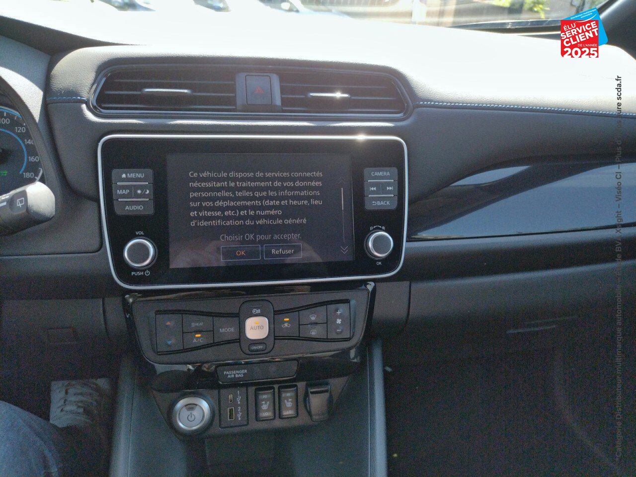 Véhicule d'occasion NISSAN LEAF 150CH 40KWH N-CONNECTA 22 chez Hyundai Epernay