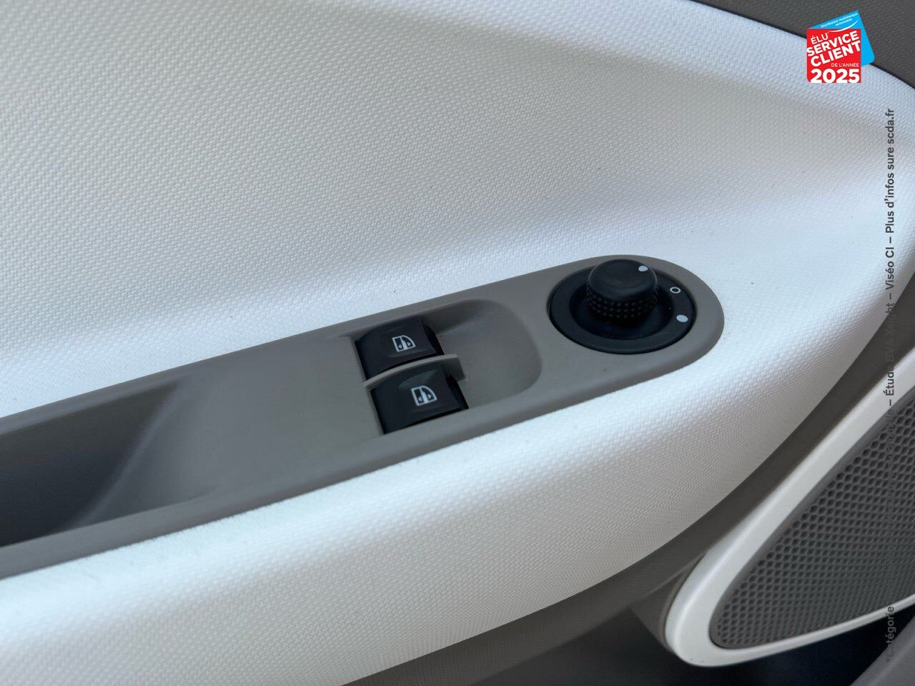 Véhicule d'occasion RENAULT ZOE LIFE CHARGE NORMALE R75 chez BMW Dole