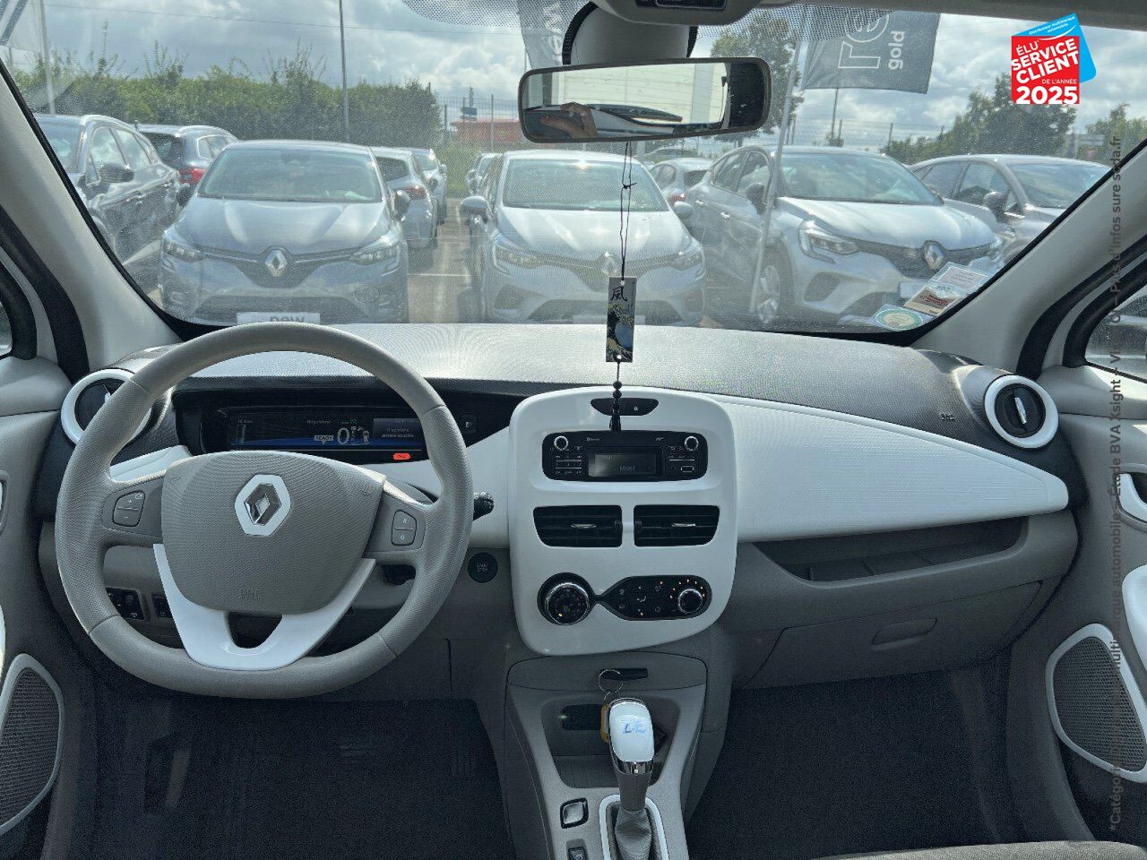 Véhicule d'occasion RENAULT ZOE LIFE CHARGE NORMALE R75 chez BMW Dole