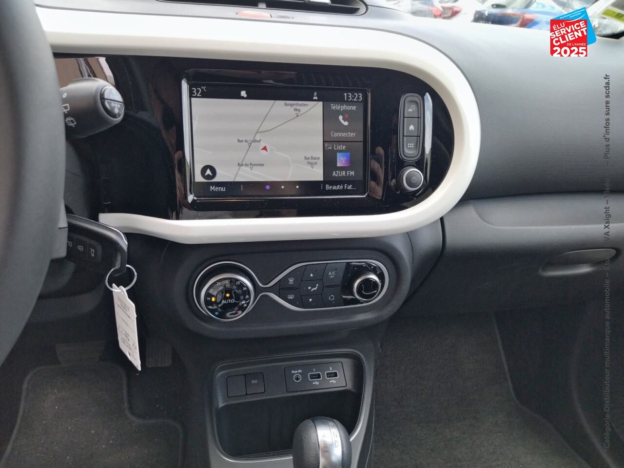 Véhicule d'occasion RENAULT TWINGO E-TECH ELECTRIC INTENS R80 ACHAT INTEGRAL - 21 chez Renault Saint-Louis