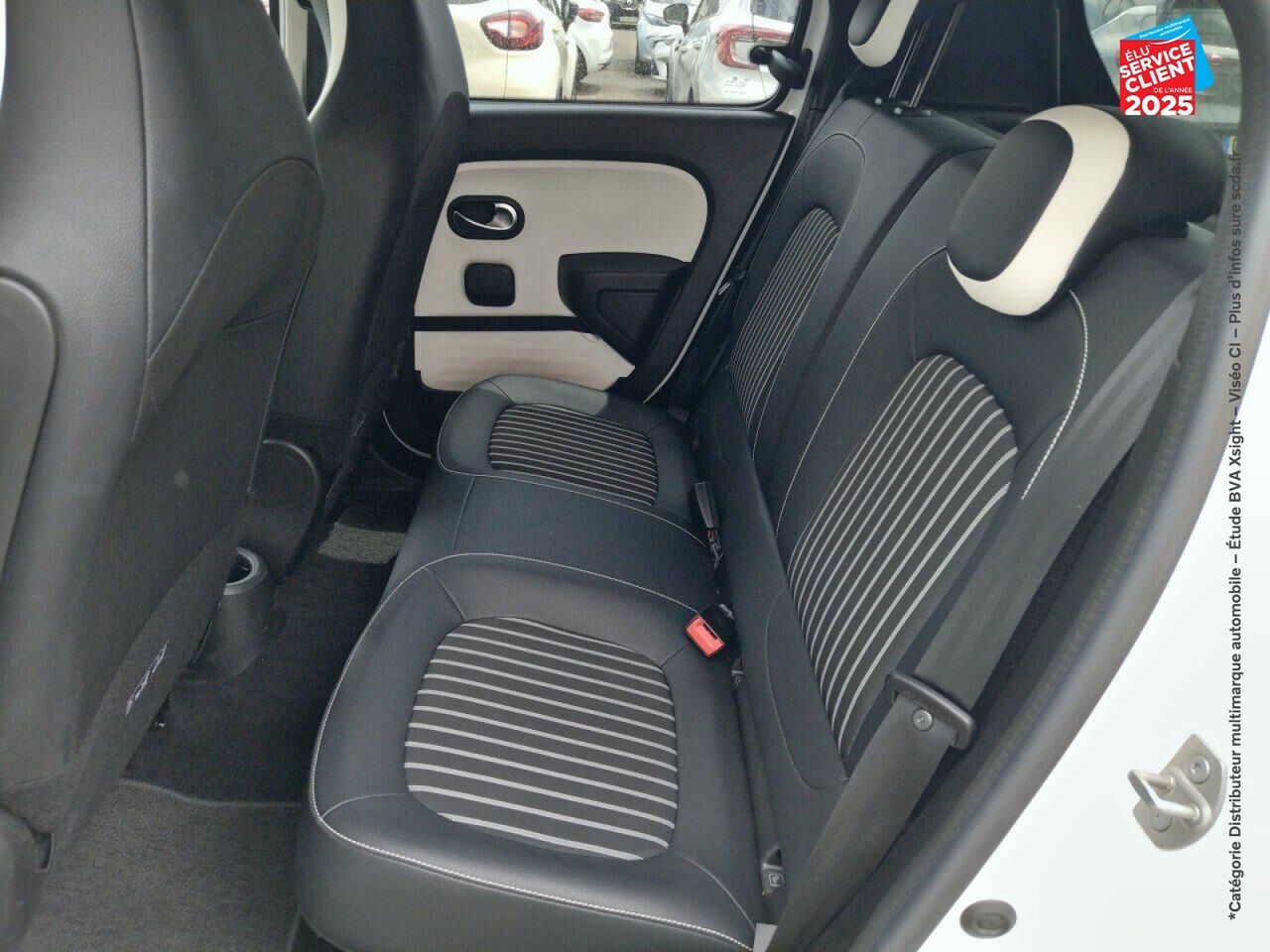 Véhicule d'occasion RENAULT TWINGO E-TECH ELECTRIC INTENS R80 ACHAT INTEGRAL - 21 chez Renault Saint-Louis