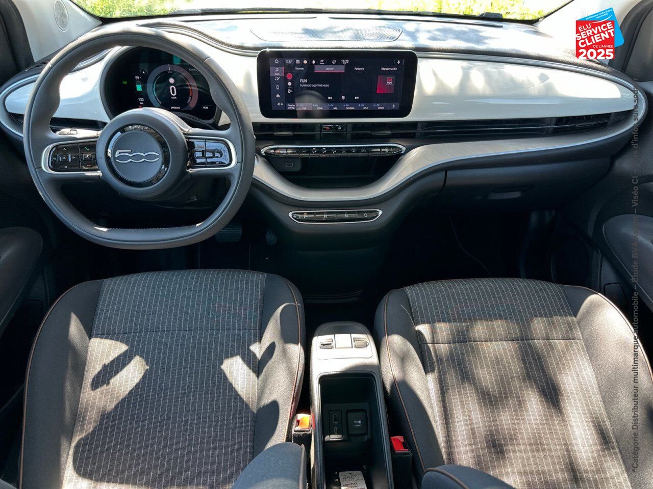 Véhicule d'occasion FIAT 500 E 118CH ICONE chez HESS Automobile