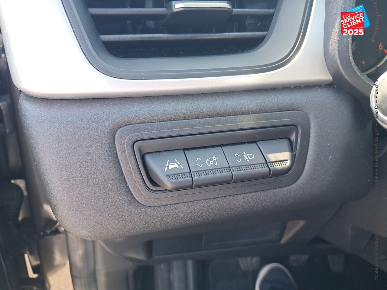 Véhicule d'occasion RENAULT CAPTUR 1.5 BLUE DCI 115CH BUSINESS chez Renault Saint-Louis