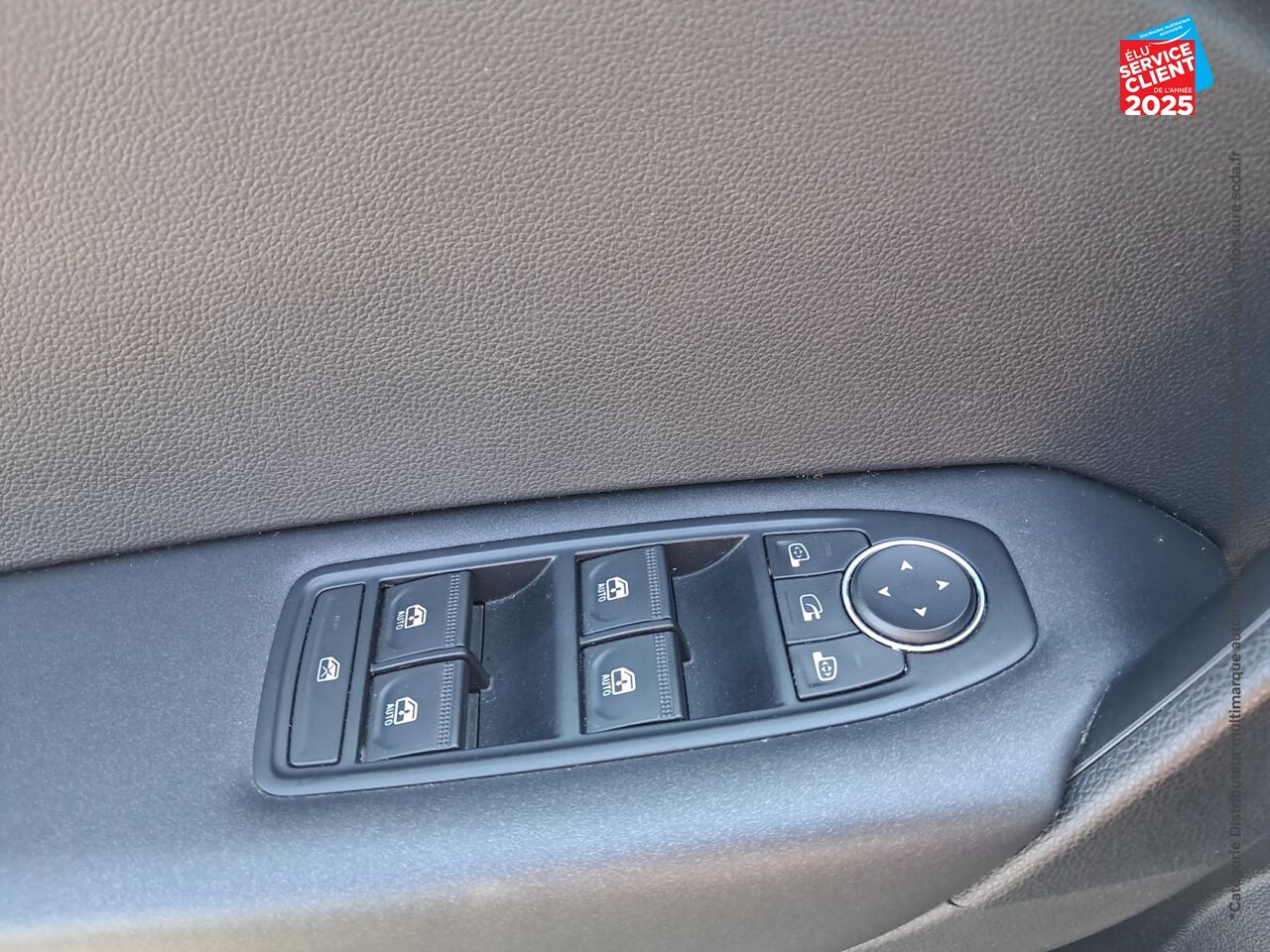 Véhicule d'occasion RENAULT CAPTUR 1.5 BLUE DCI 115CH BUSINESS chez Renault Saint-Louis