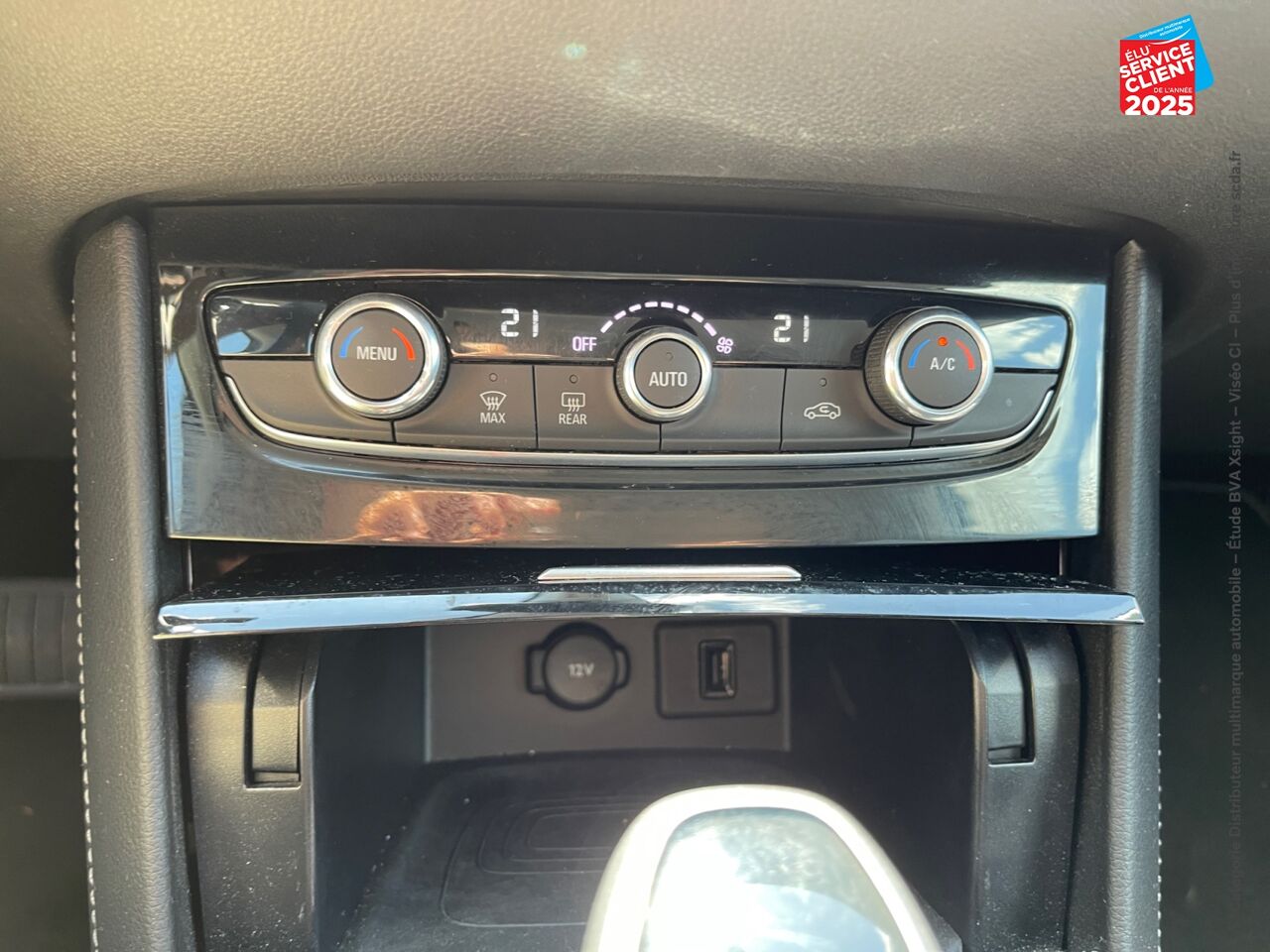 Véhicule d'occasion OPEL GRANDLAND X 1.2 TURBO 130CH DESIGN LINE BVA 109G chez Toyota Bar le Duc