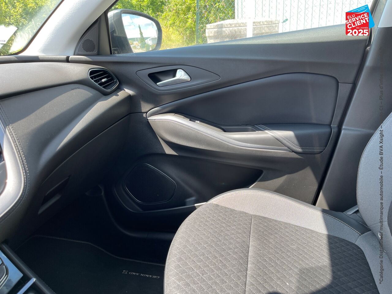 Véhicule d'occasion OPEL GRANDLAND X 1.2 TURBO 130CH DESIGN LINE BVA 109G chez Toyota Bar le Duc