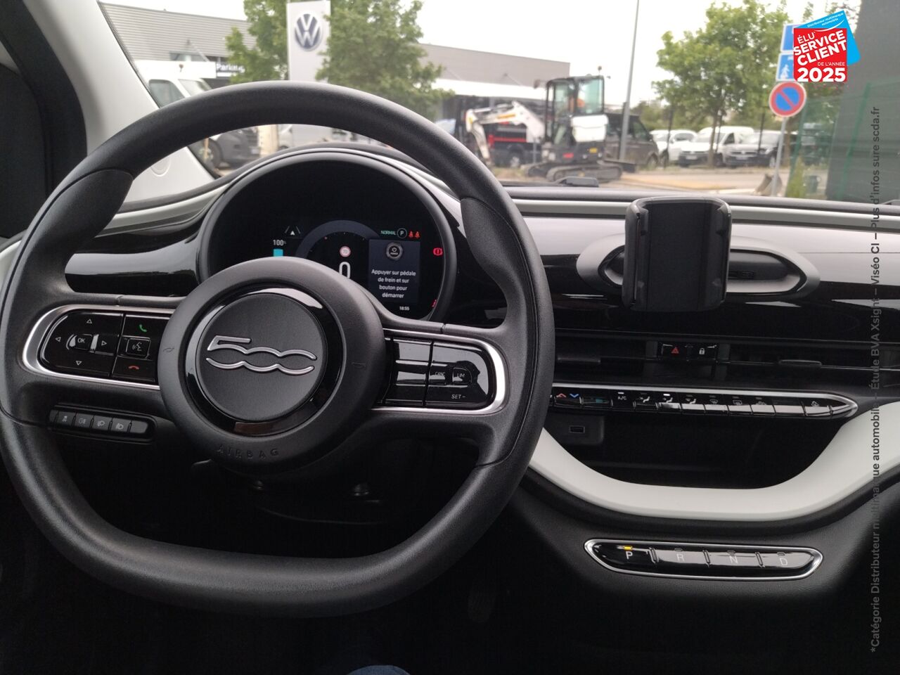 Véhicule d'occasion FIAT 500 E 95CH ACTION PLUS chez Toyota Sarreguemines