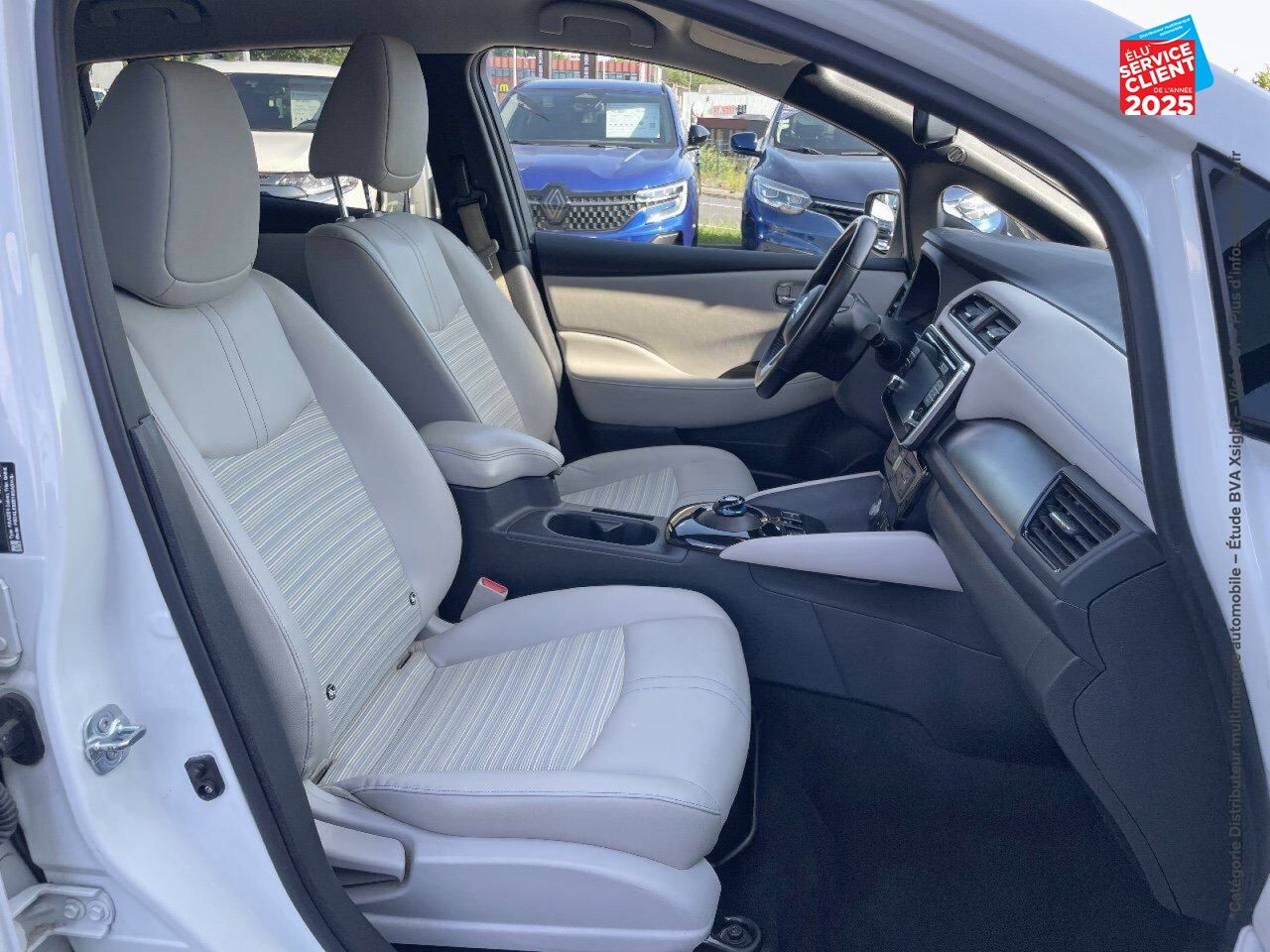 Véhicule d'occasion NISSAN LEAF 150CH 40KWH TEKNA 2018 chez Renault Saint-Louis