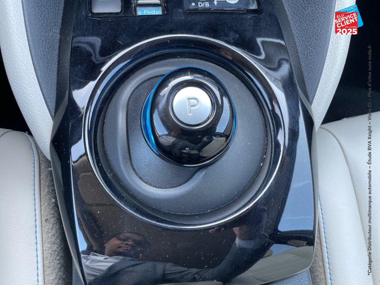 Véhicule d'occasion NISSAN LEAF 150CH 40KWH TEKNA 2018 chez Renault Saint-Louis