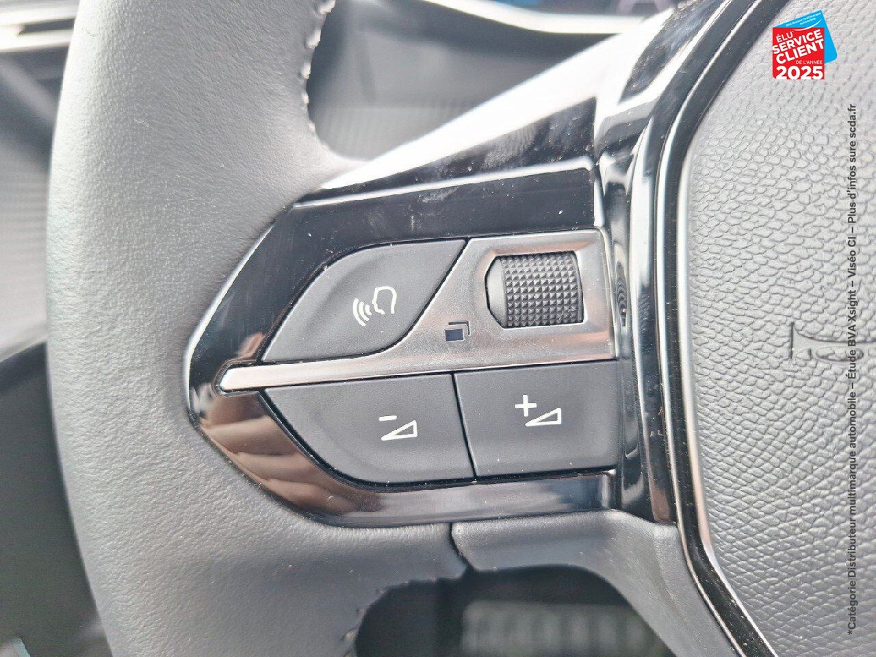 Véhicule d'occasion PEUGEOT 208 1.2 PURETECH 100CH SS ALLURE PACK chez Renault Colmar