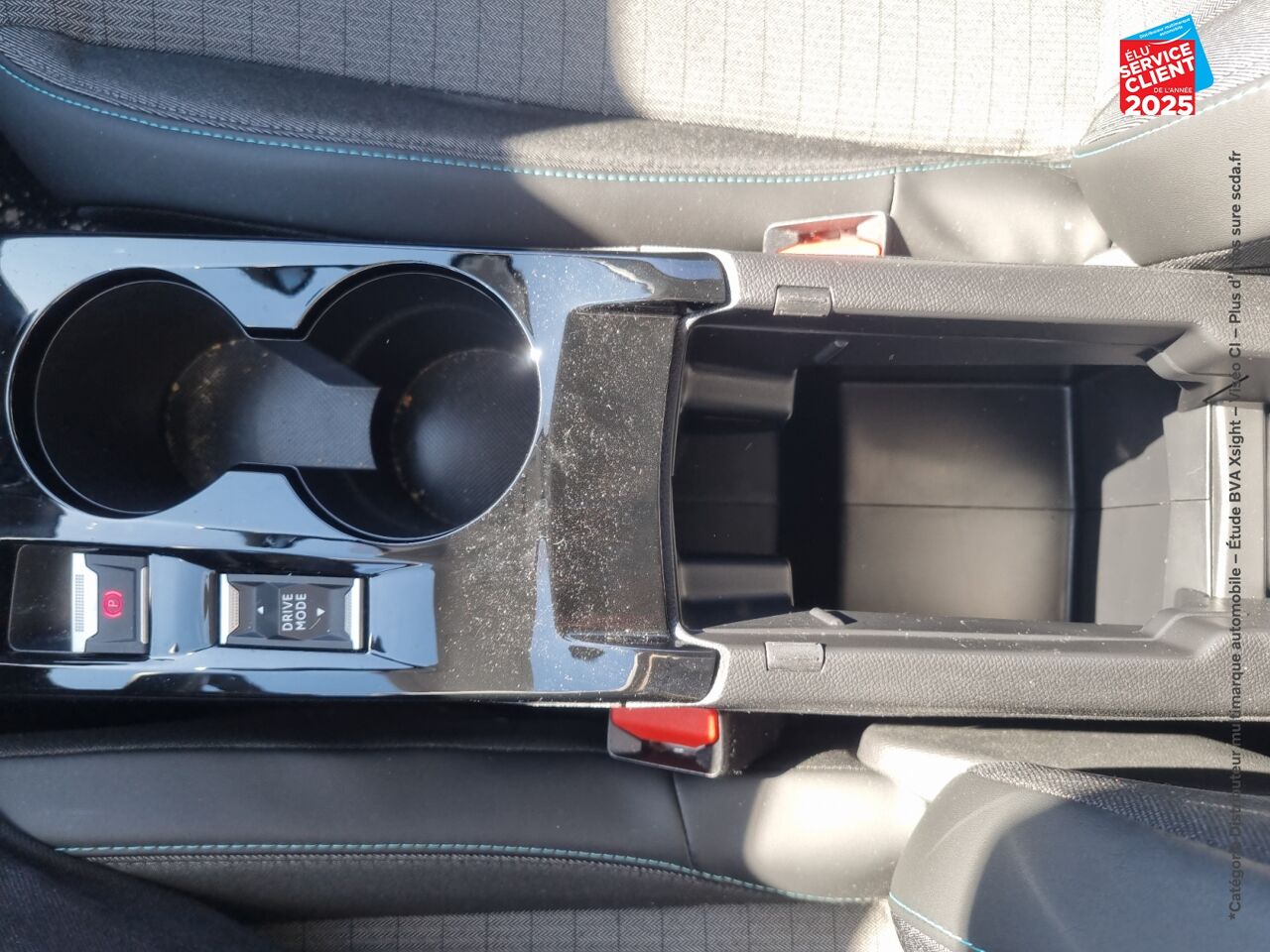 Véhicule d'occasion PEUGEOT 208 1.2 PURETECH 100CH SS ALLURE PACK chez Opel Bar le Duc