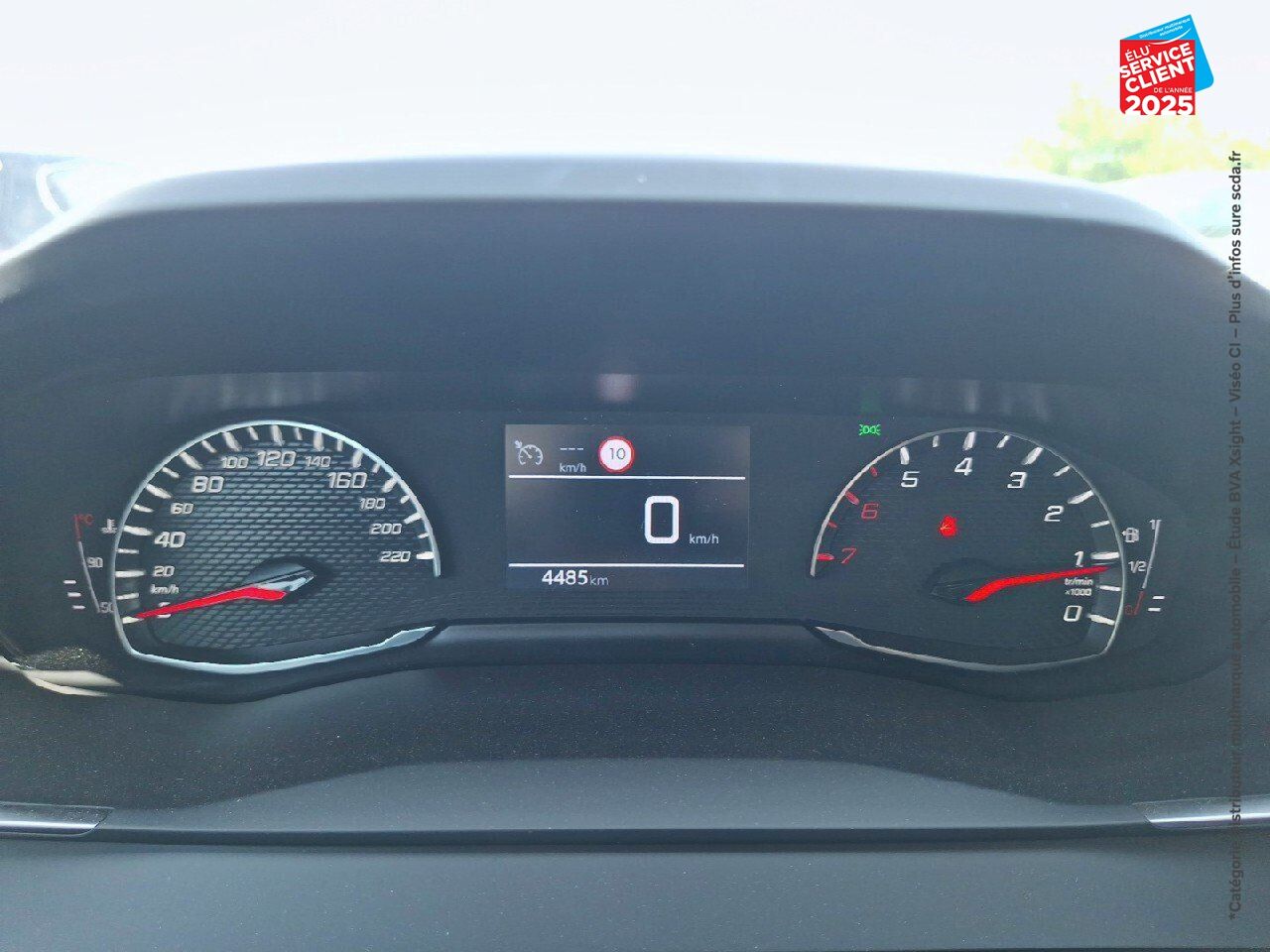 Véhicule d'occasion PEUGEOT 208 1.2 PURETECH 75CH SS STYLE chez Toyota Saint Dizier