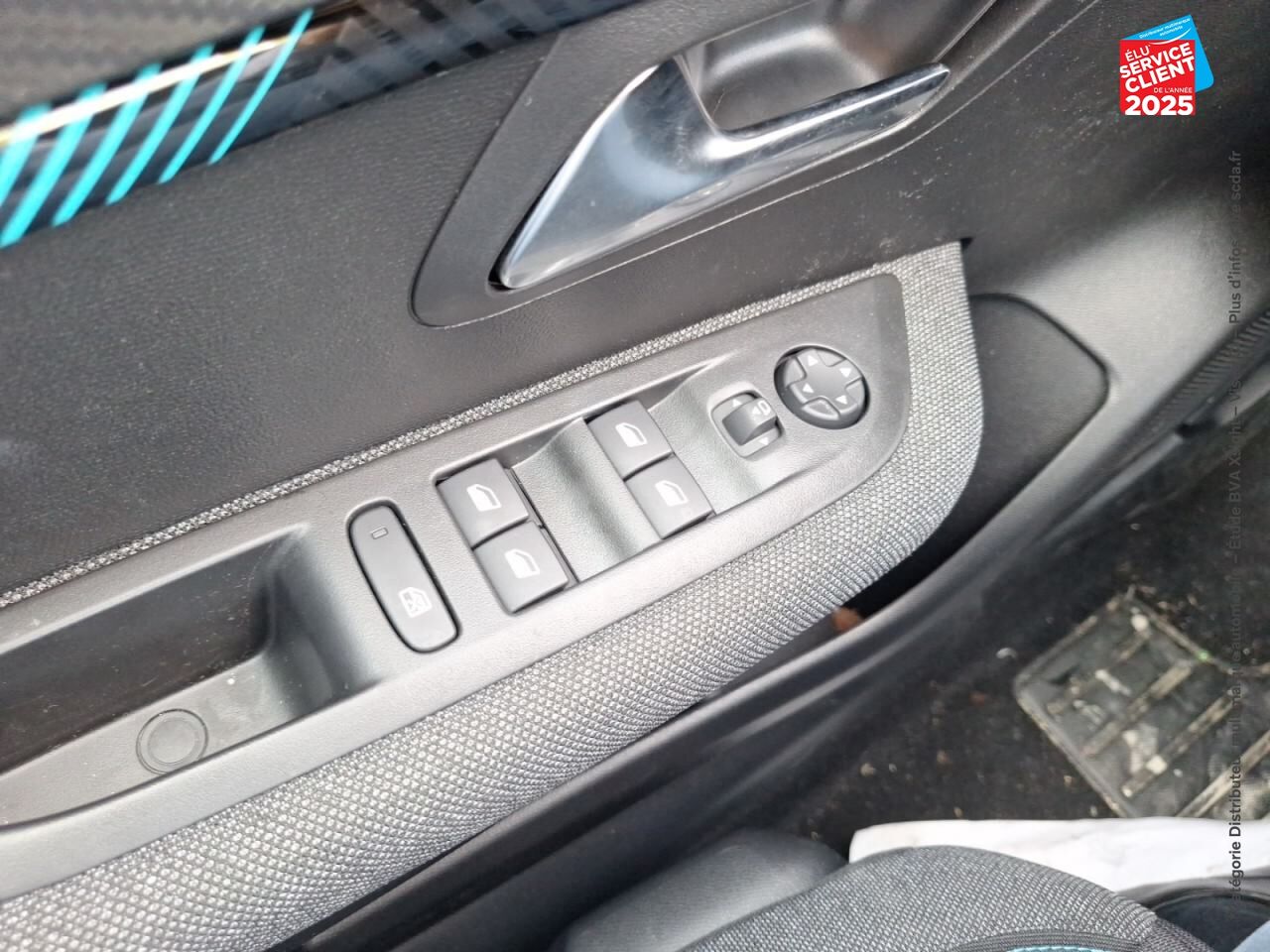 Véhicule d'occasion PEUGEOT 208 1.2 PURETECH 75CH SS STYLE chez Toyota Saint Dizier