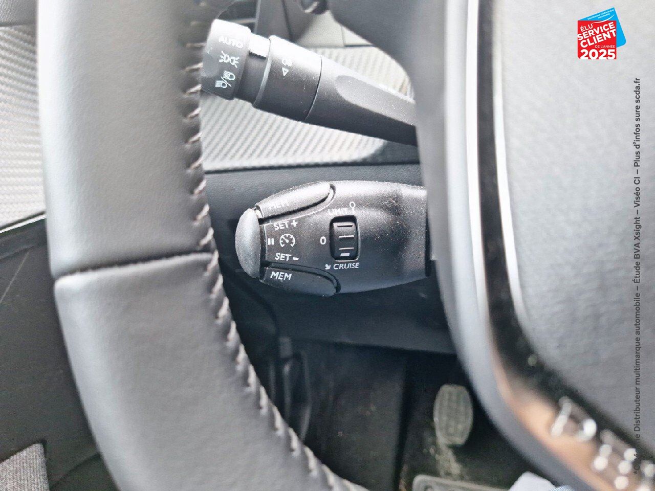 Véhicule d'occasion PEUGEOT 208 1.2 PURETECH 75CH SS STYLE chez Toyota Saint Dizier
