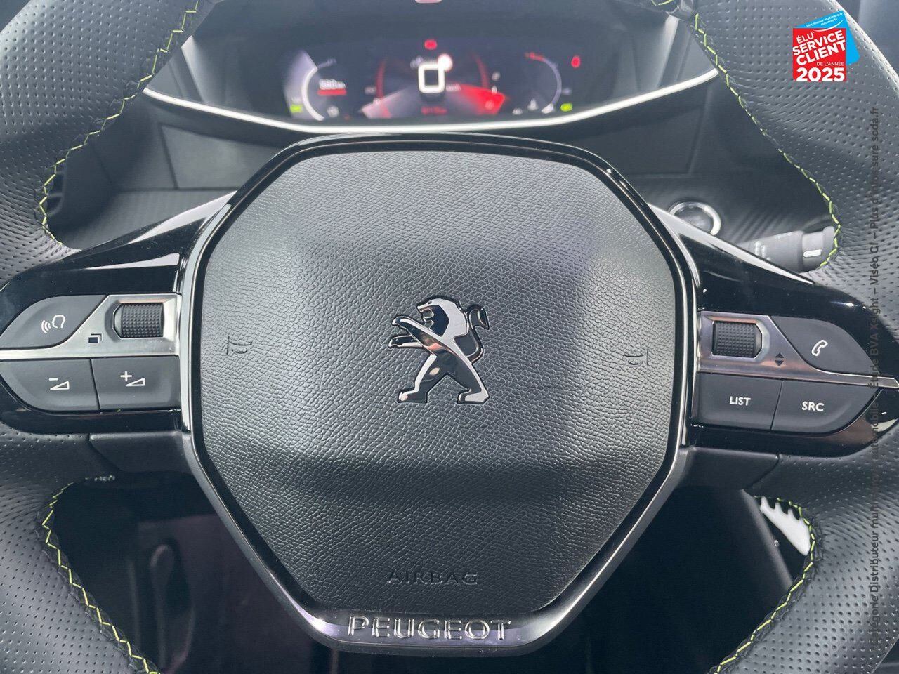 Véhicule d'occasion PEUGEOT 208 1.2 PURETECH 100CH SS GT chez Hyundai Reims
