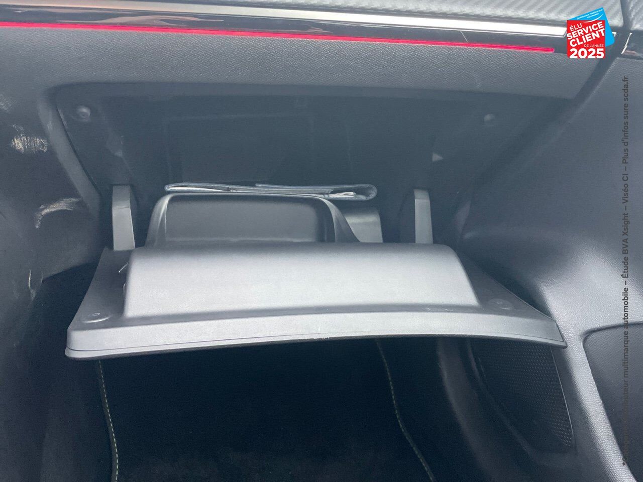 Véhicule d'occasion PEUGEOT 208 1.2 PURETECH 100CH SS GT chez Hyundai Reims