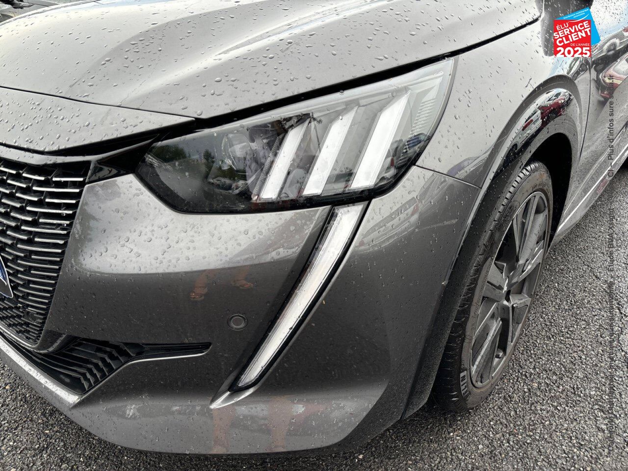 Véhicule d'occasion PEUGEOT 208 1.2 PURETECH 100CH SS GT chez Nissan Montbéliard