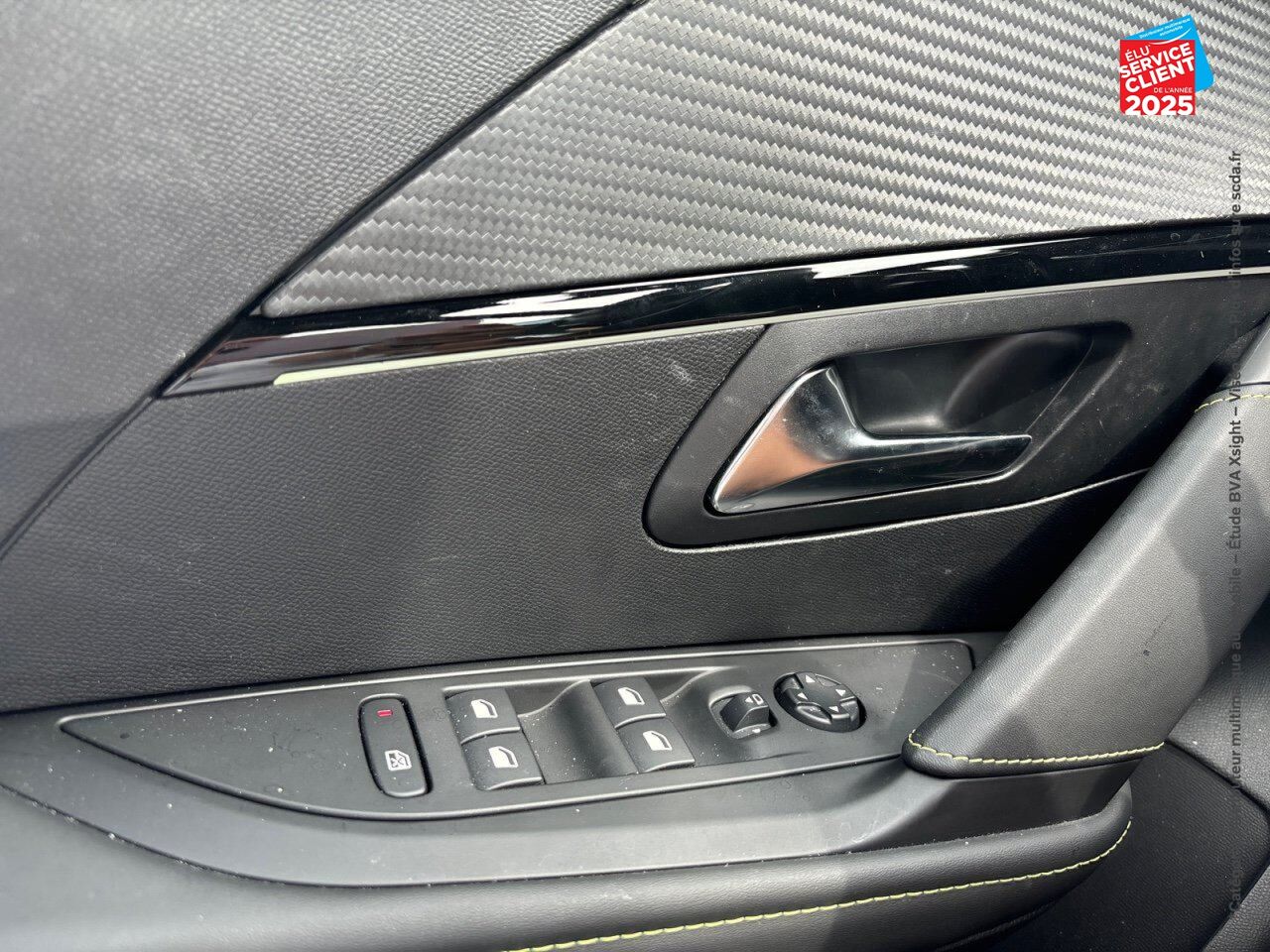 Véhicule d'occasion PEUGEOT 208 1.2 PURETECH 100CH SS GT chez Nissan Montbéliard