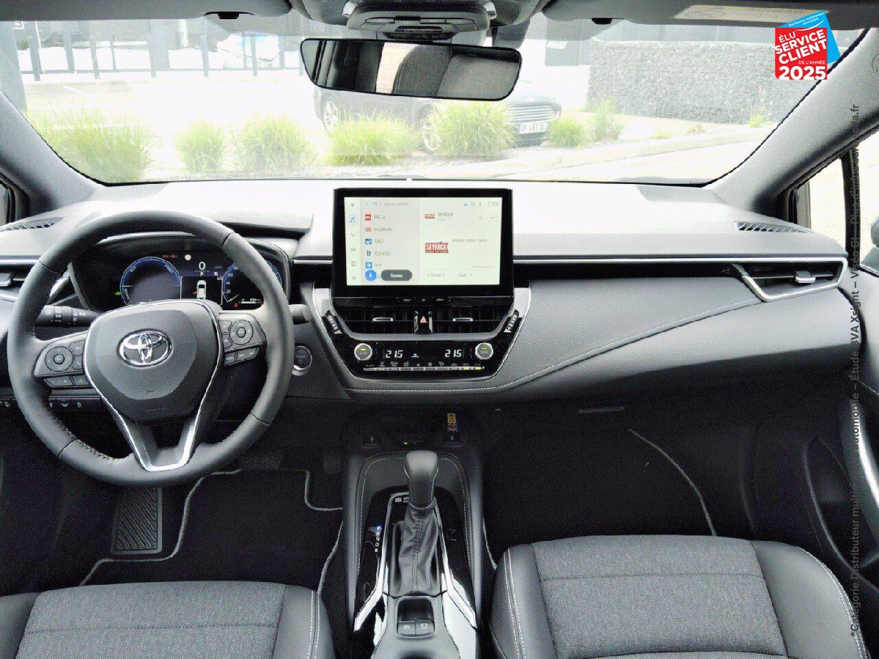 Véhicule neuf TOYOTA COROLLA 1.8 140CH DESIGN MY24 chez Toyota Thionville