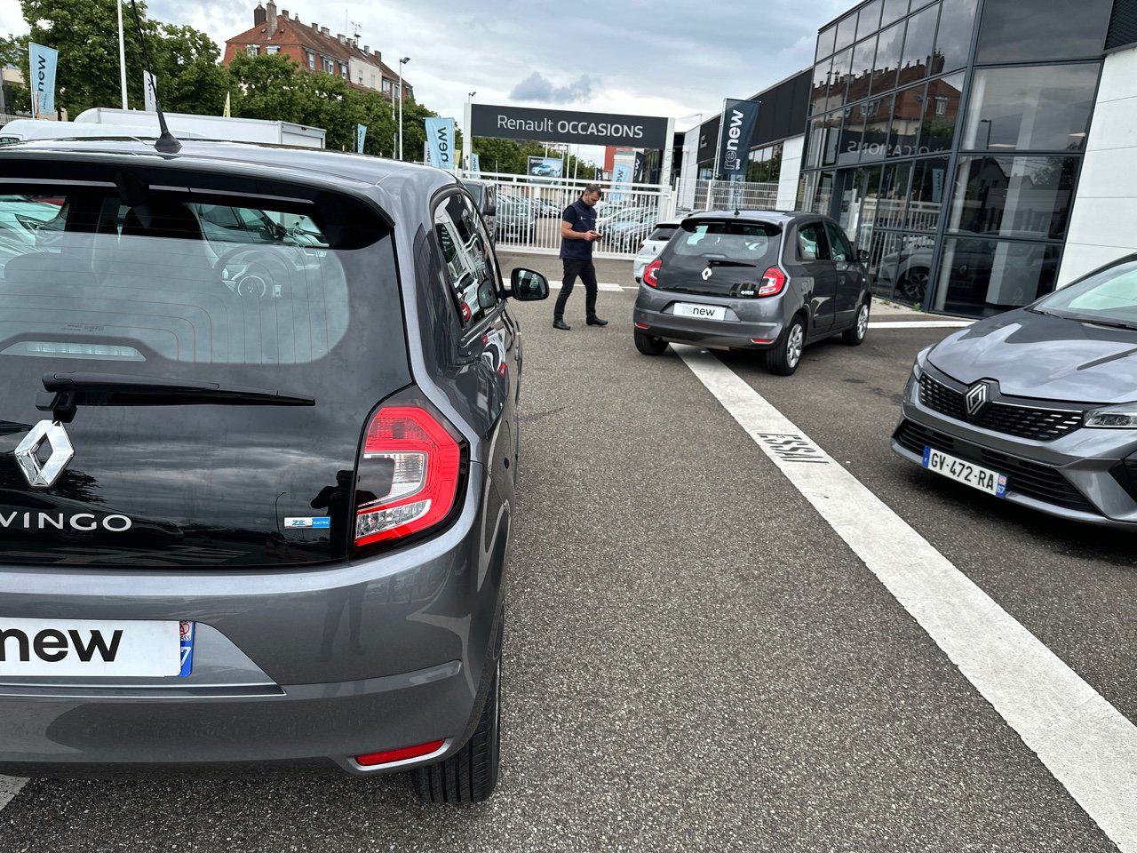Véhicule d'occasion RENAULT TWINGO E-TECH ELECTRIC ZEN R80 ACHAT INTEGRAL - 21 chez Renault Strasbourg