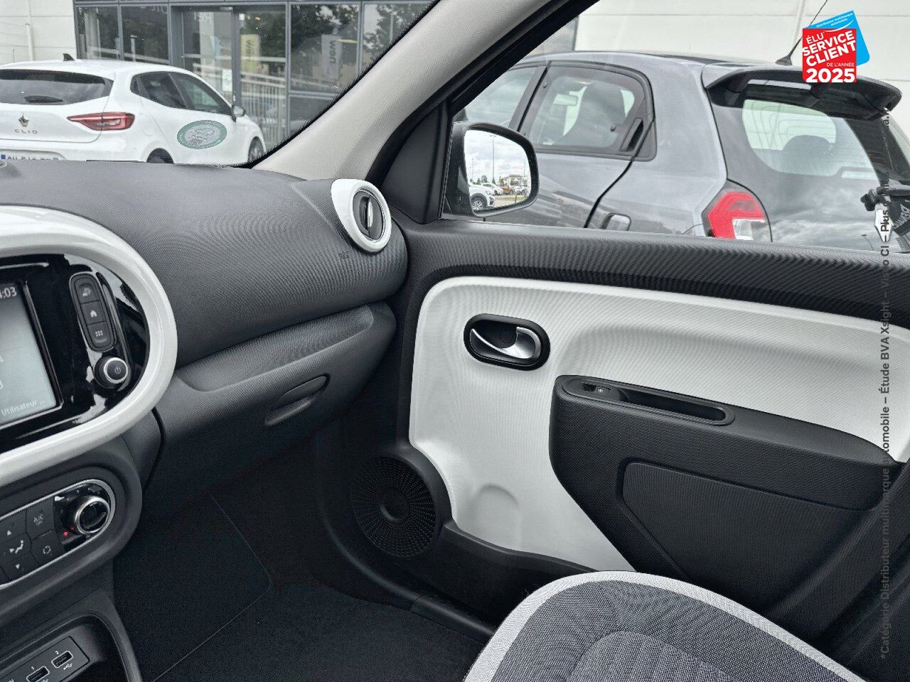 Véhicule d'occasion RENAULT TWINGO E-TECH ELECTRIC ZEN R80 ACHAT INTEGRAL - 21 chez Renault Strasbourg