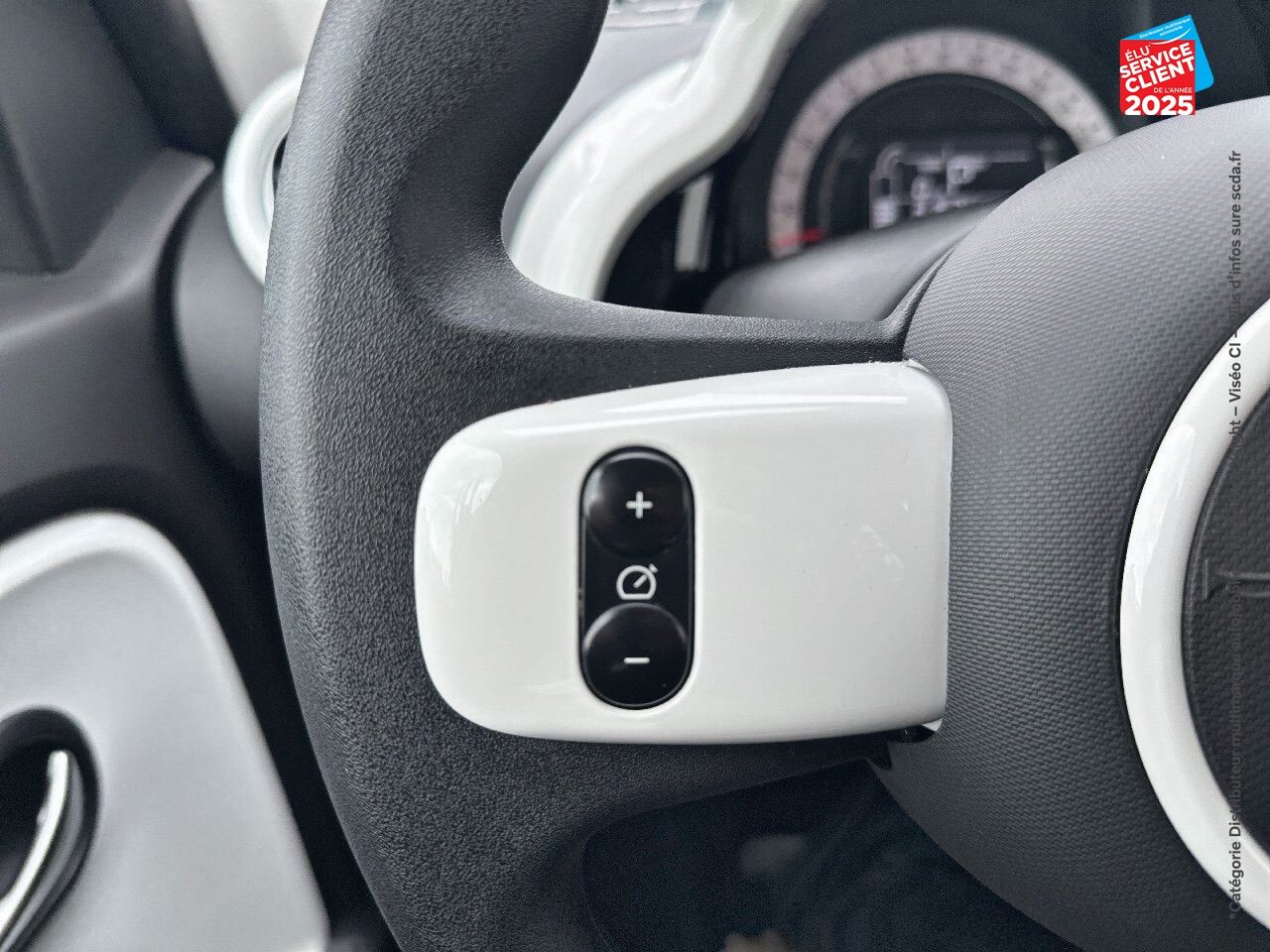 Véhicule d'occasion RENAULT TWINGO E-TECH ELECTRIC ZEN R80 ACHAT INTEGRAL - 21 chez Renault Strasbourg