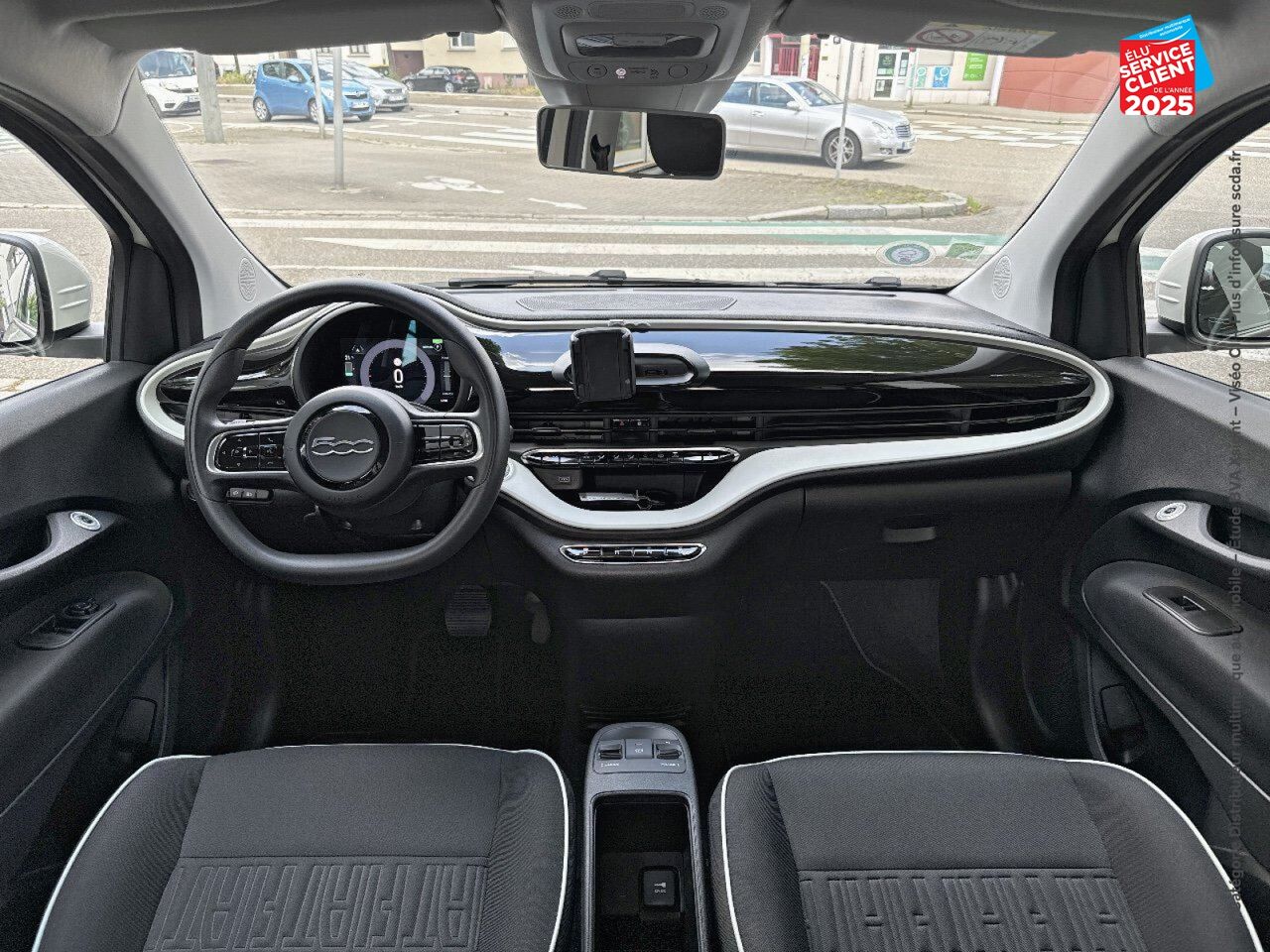 Véhicule d'occasion FIAT 500 E 95CH ACTION chez Le Veodrome