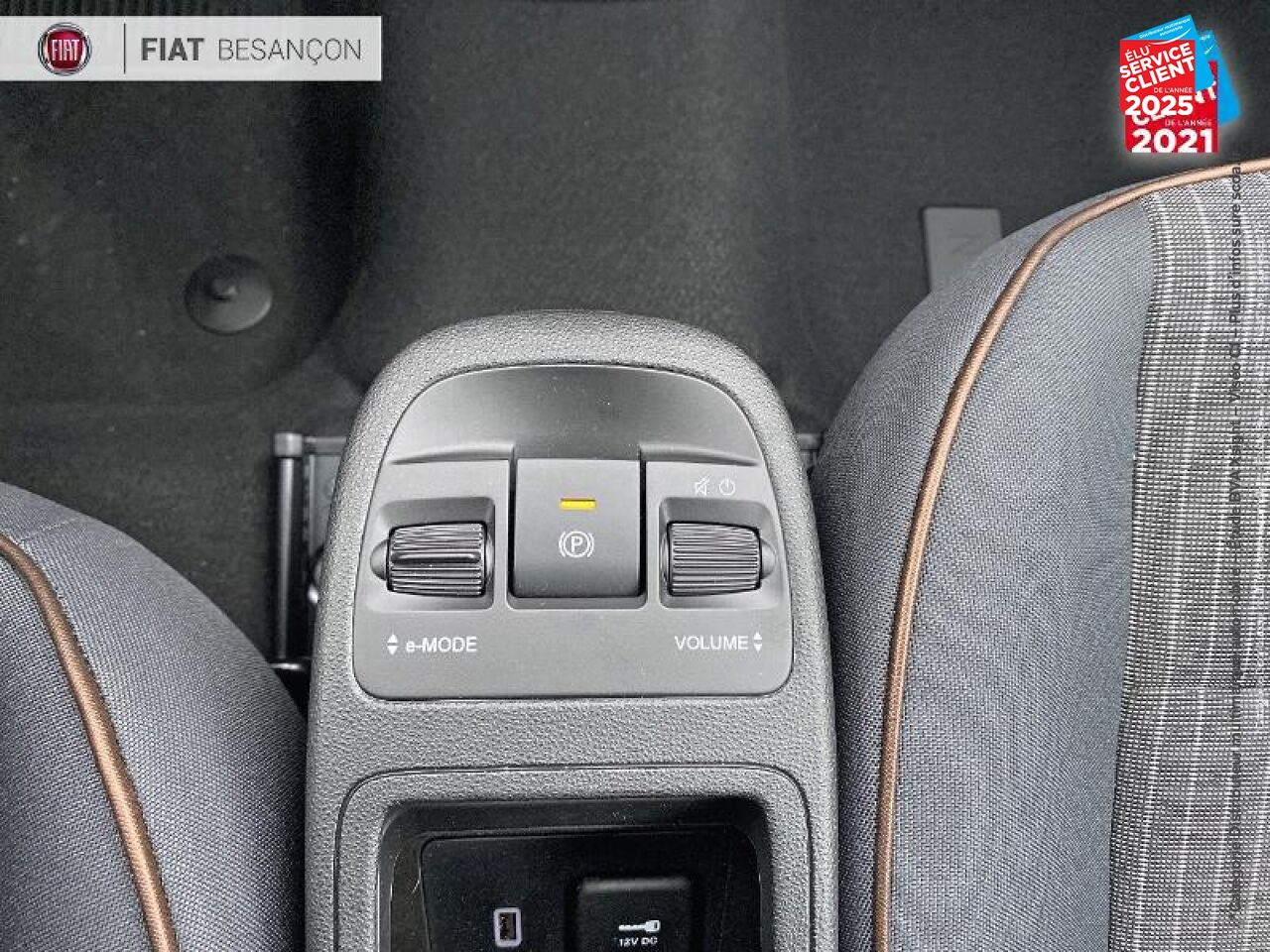Véhicule d'occasion FIAT 500 E 118CH ICONE chez HESS Automobile