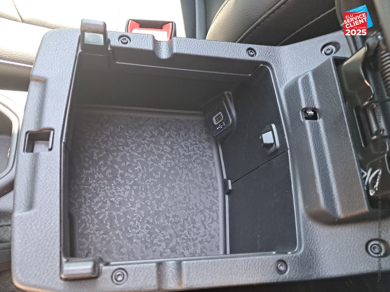 Véhicule d'occasion JEEP WRANGLER UNLIMITED 2.0 T 380CH 4XE OVERLAND COMMAND-TRAC MY23 TOUVRANT SIEGES CHAUF/CUIR GPS chez Hyundai Chalons