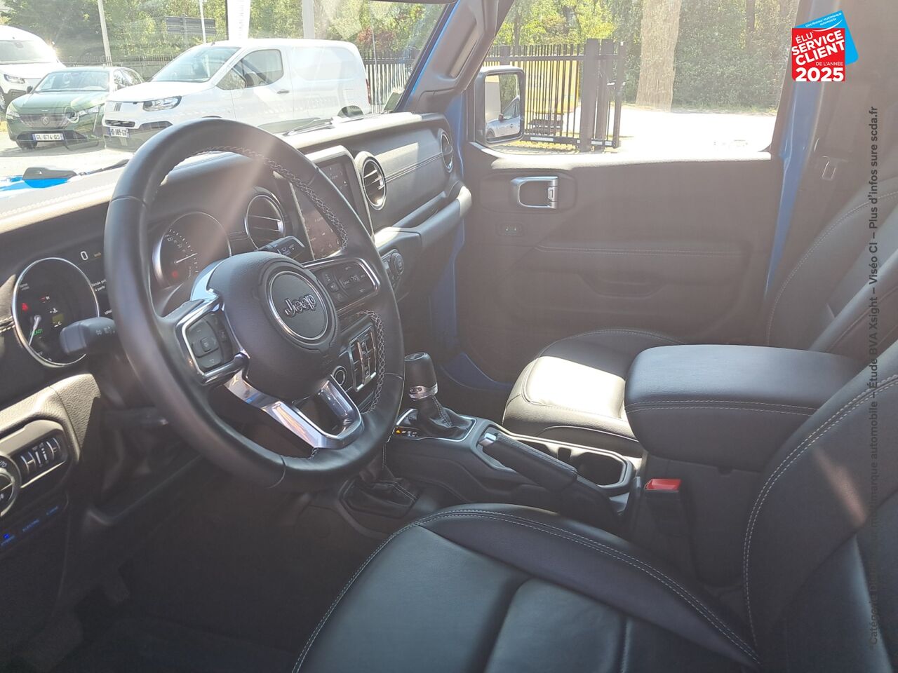 Véhicule d'occasion JEEP WRANGLER UNLIMITED 2.0 T 380CH 4XE OVERLAND COMMAND-TRAC MY23 TOUVRANT SIEGES CHAUF/CUIR GPS chez Hyundai Chalons