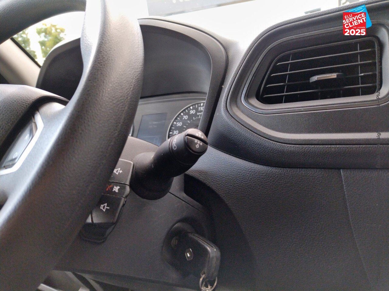 Véhicule d'occasion RENAULT MASTER FG F3300 L2H2 2.3 DCI 135CH GRAND CONFORT E6 chez Nissan Montbéliard