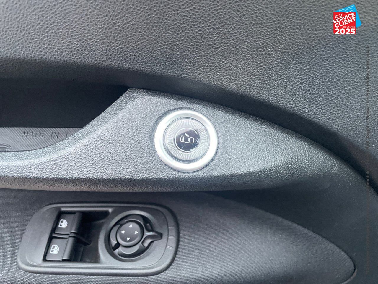 Véhicule d'occasion FIAT 500 E 118CH chez Renault Saint-Louis