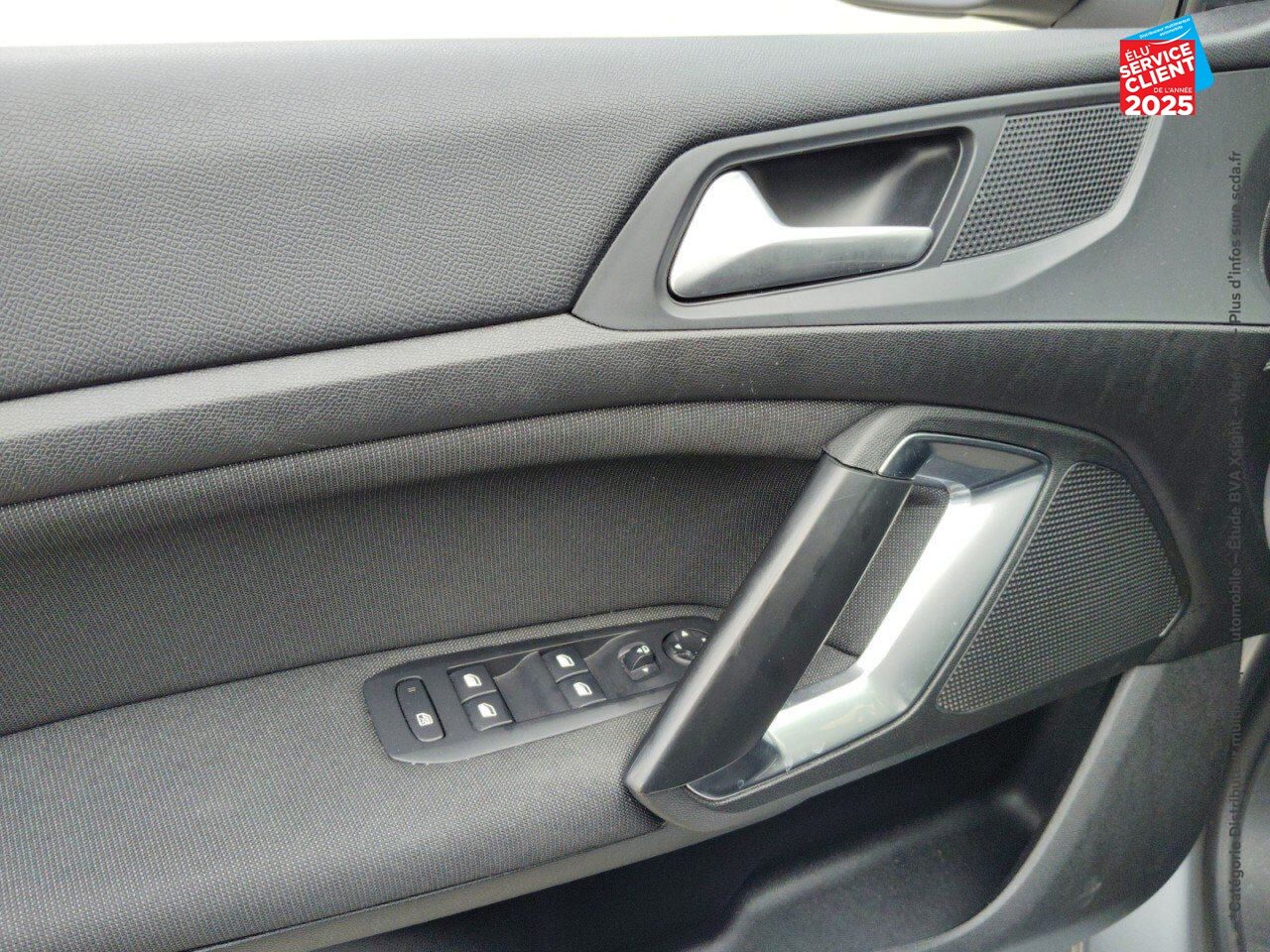 Véhicule d'occasion PEUGEOT 308 1.2 PURETECH 130CH E6.C SS ALLURE BUSINESS EAT8 chez Renault Saint-Louis