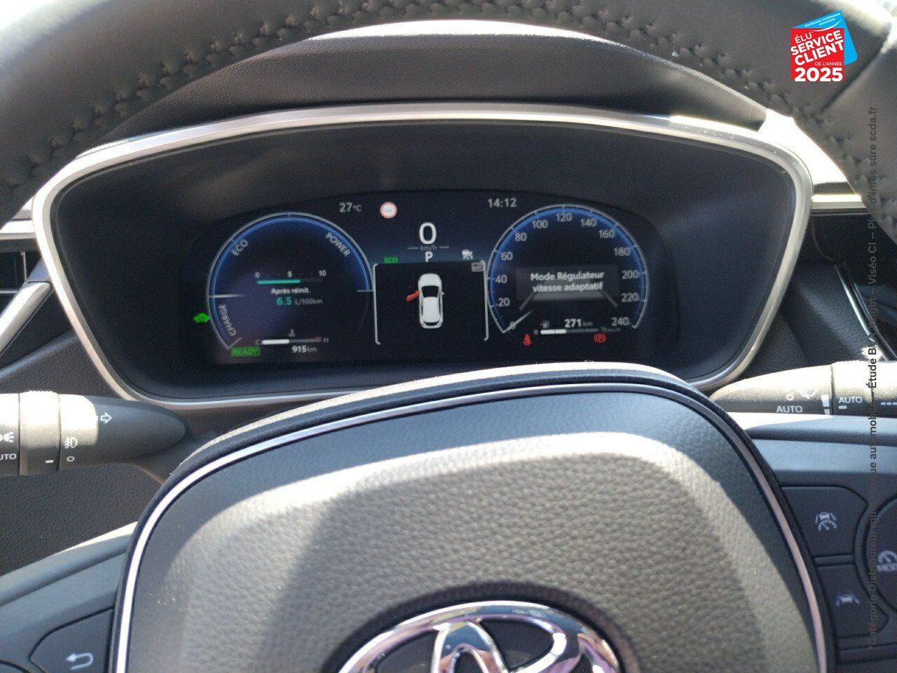 Véhicule d'occasion TOYOTA COROLLA 1.8 140CH DESIGN MY23 chez Toyota Thionville