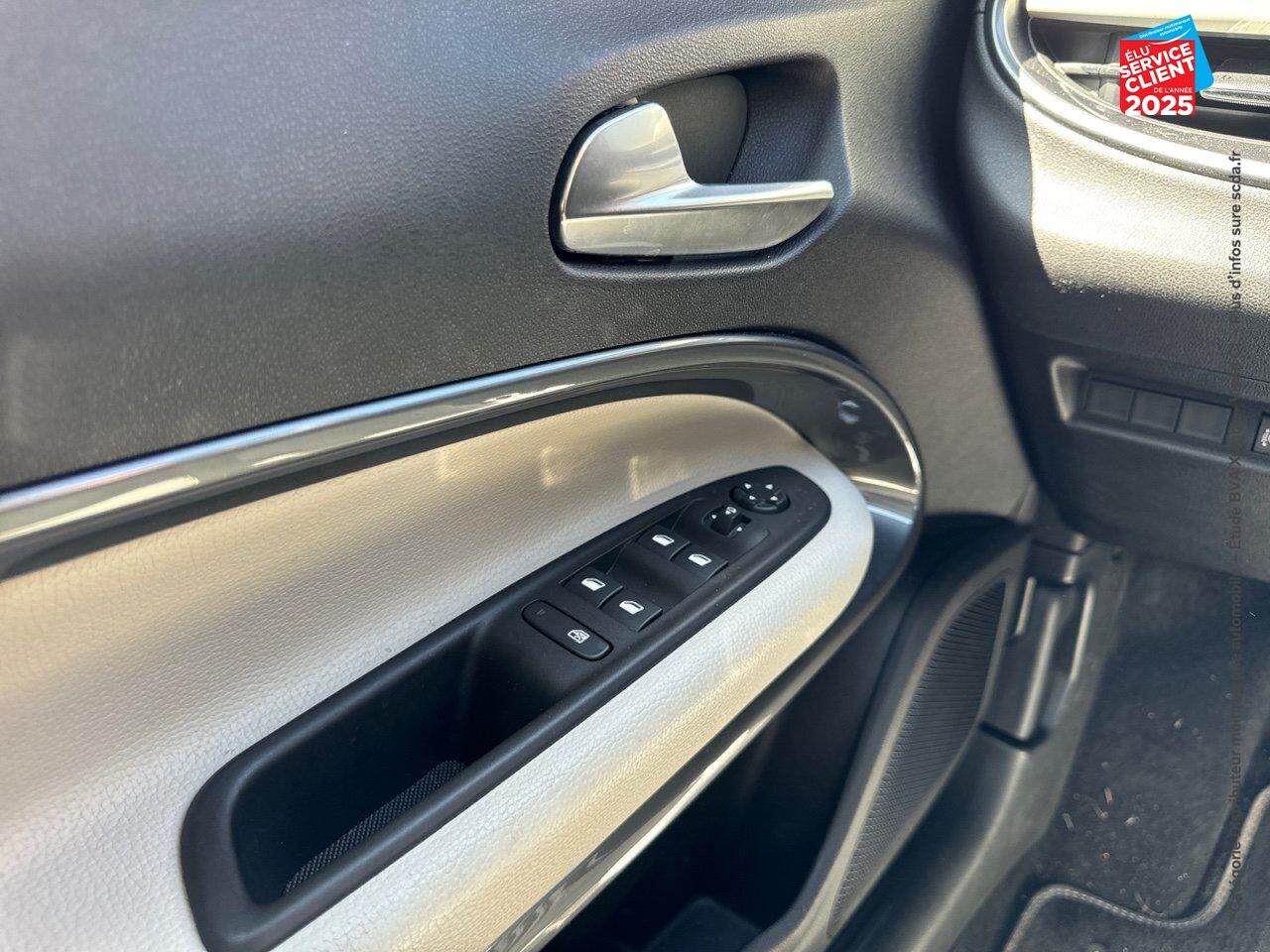 Véhicule d'occasion FIAT 600 E 156CH 54KWH LA PRIMA chez Renault Colmar